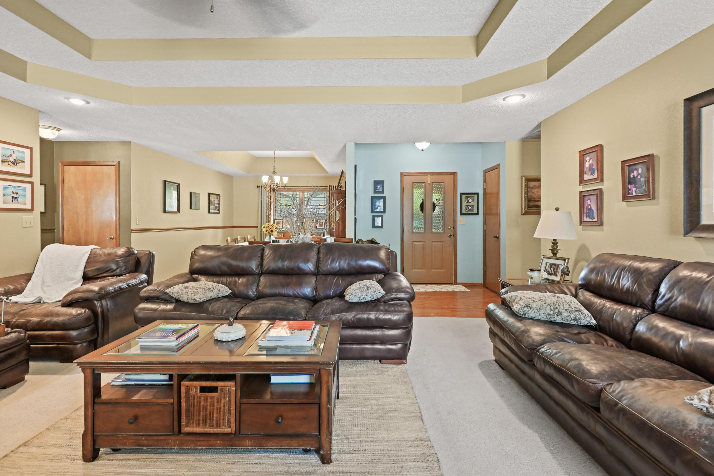 1009 Dewey Short Court Property Photo 7