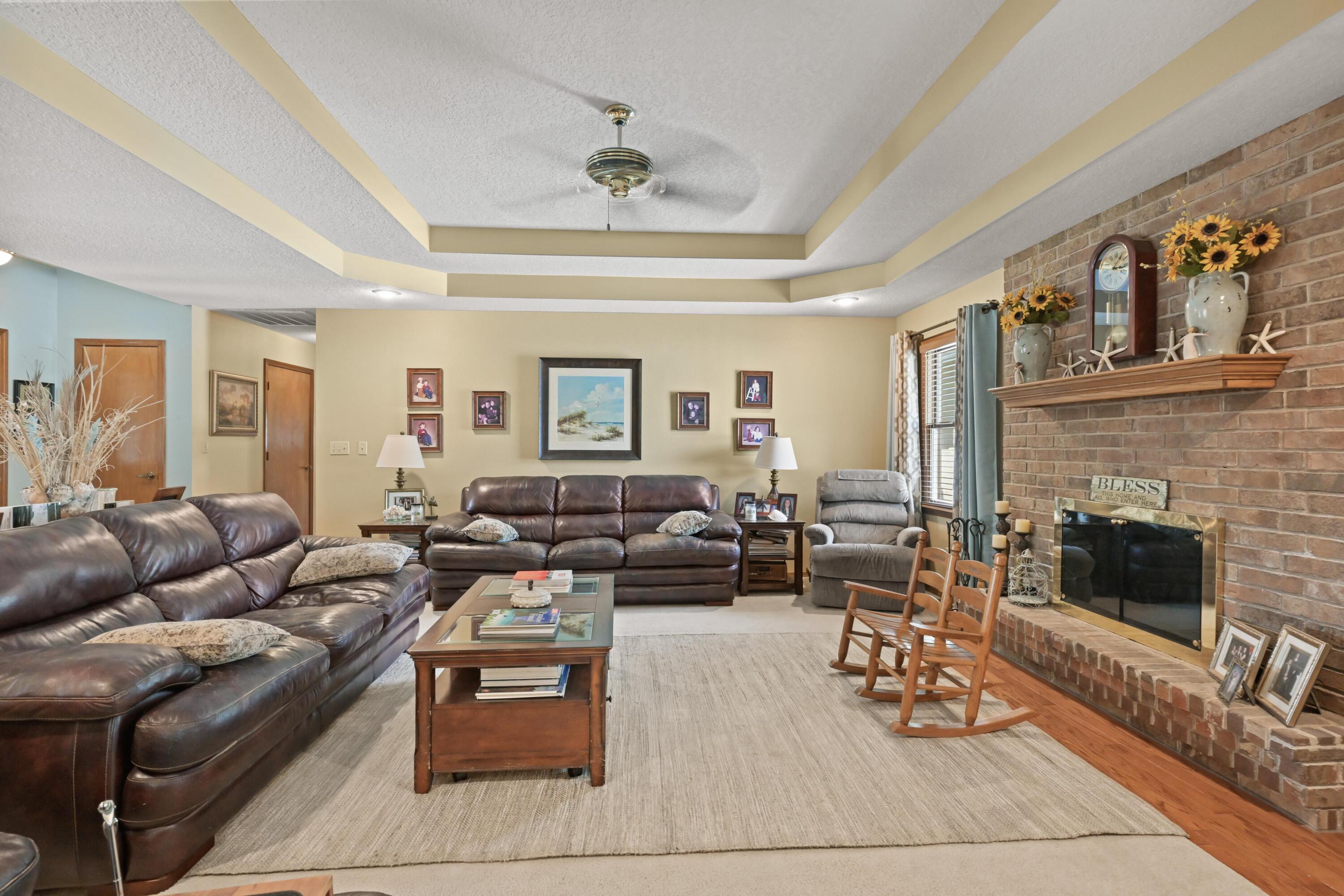 1009 Dewey Short Court Property Photo 8
