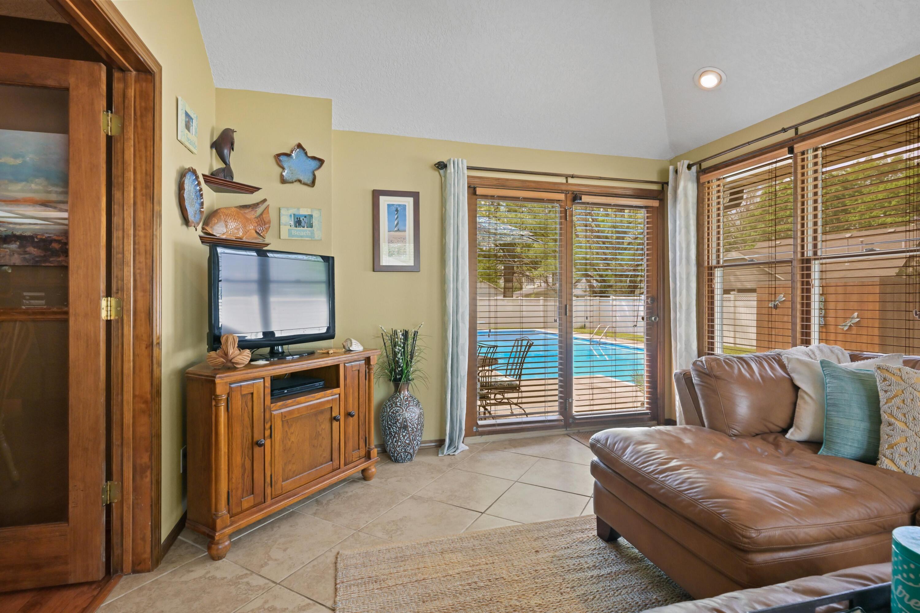 1009 Dewey Short Court Property Photo 25