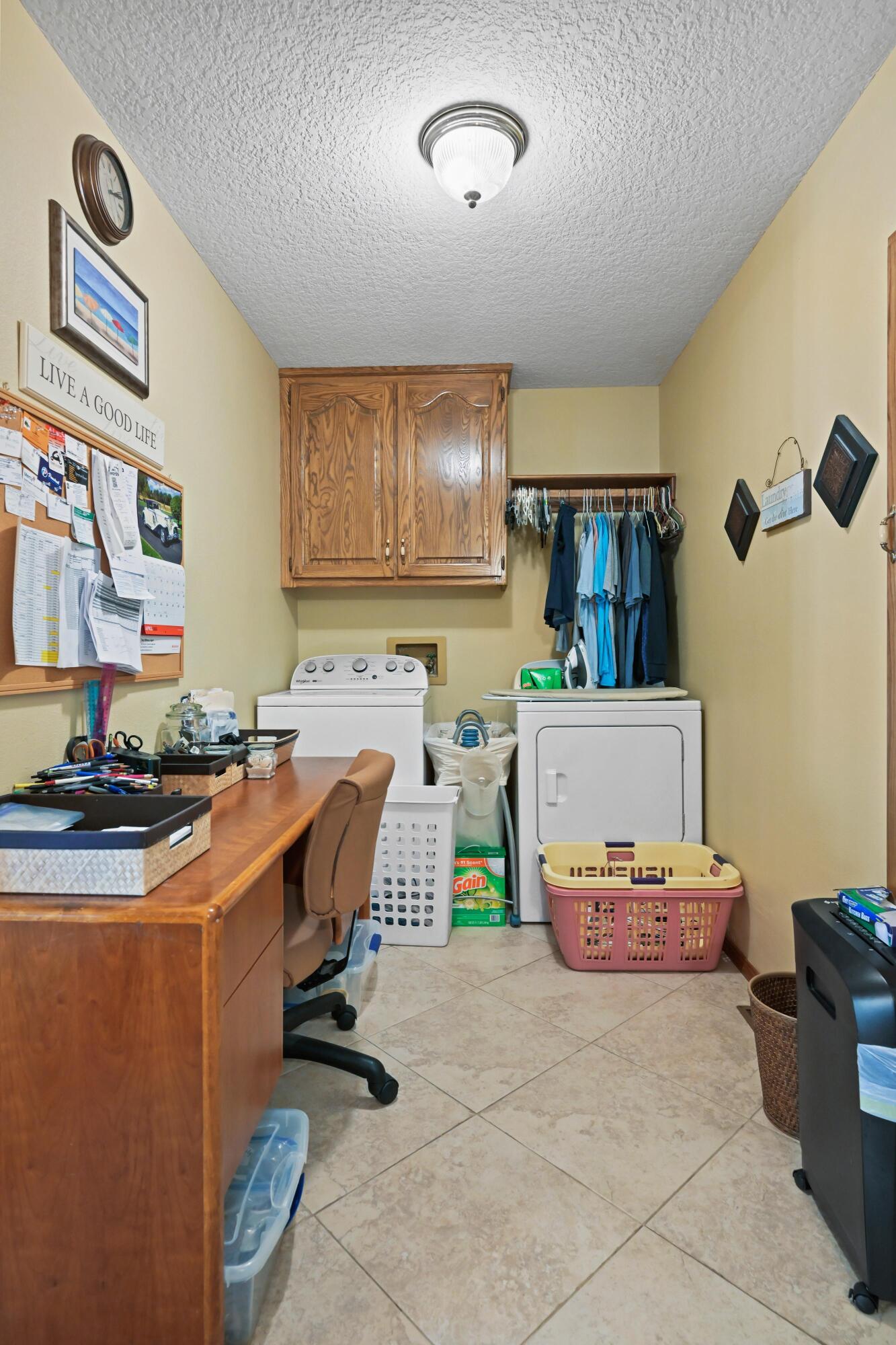 1009 Dewey Short Court Property Photo 28