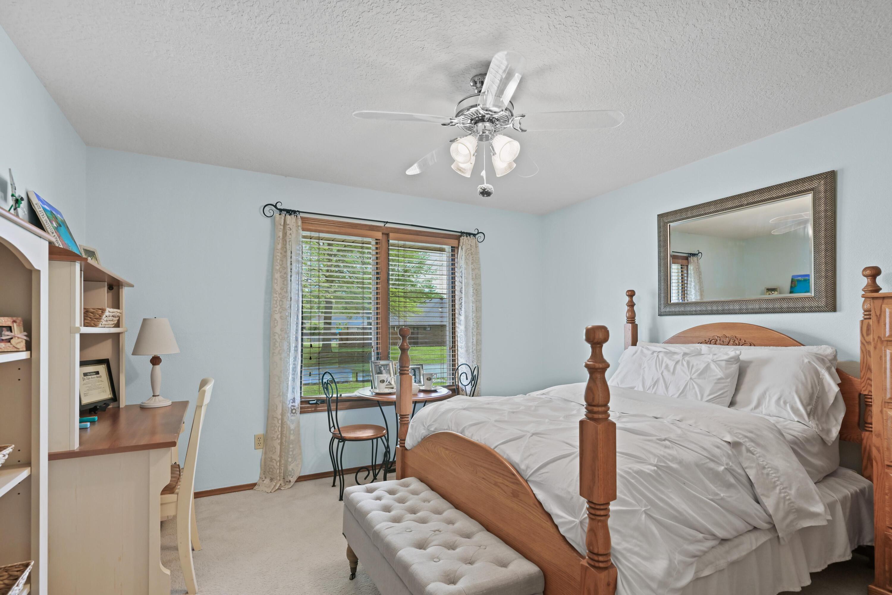 1009 Dewey Short Court Property Photo 30