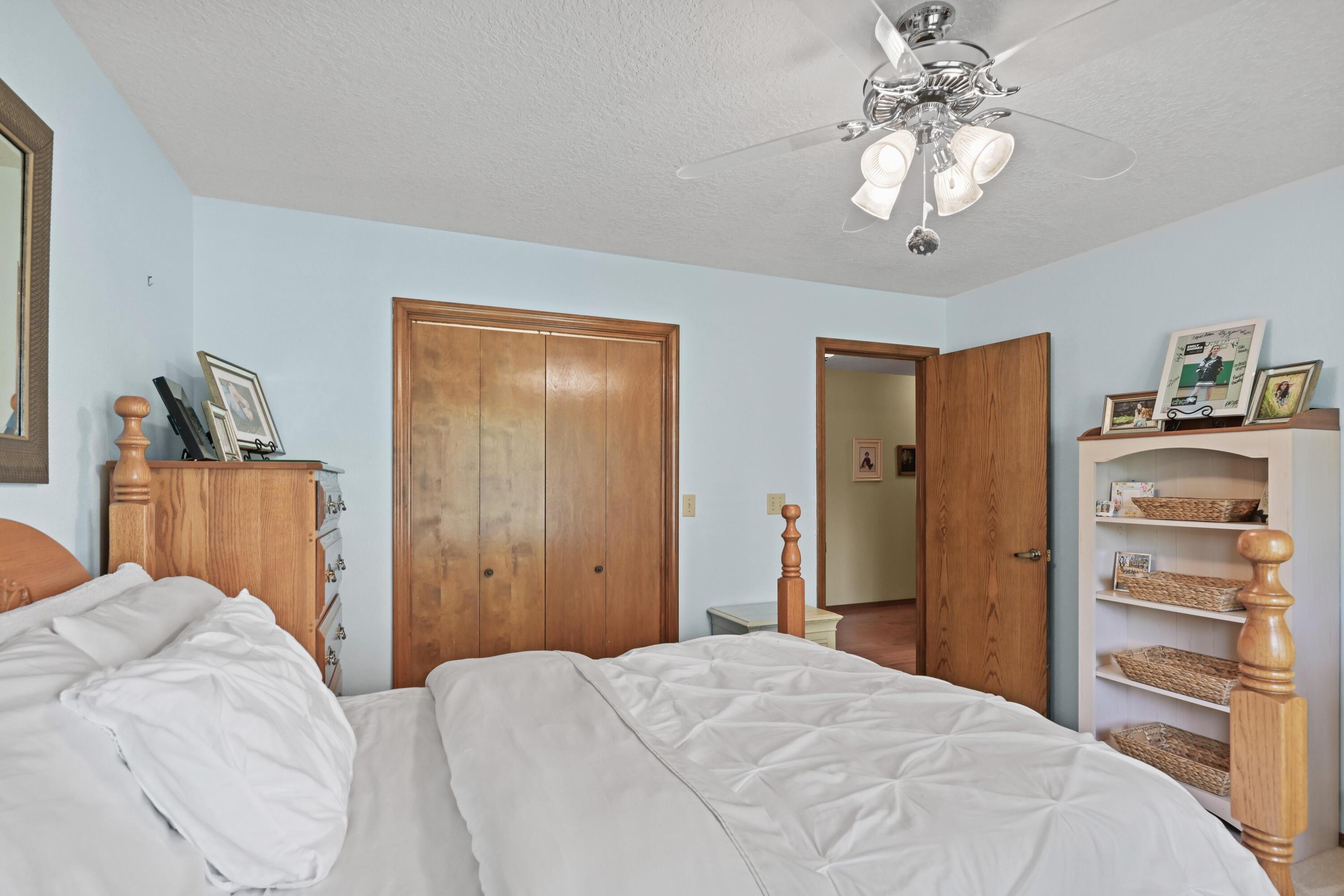 1009 Dewey Short Court Property Photo 33