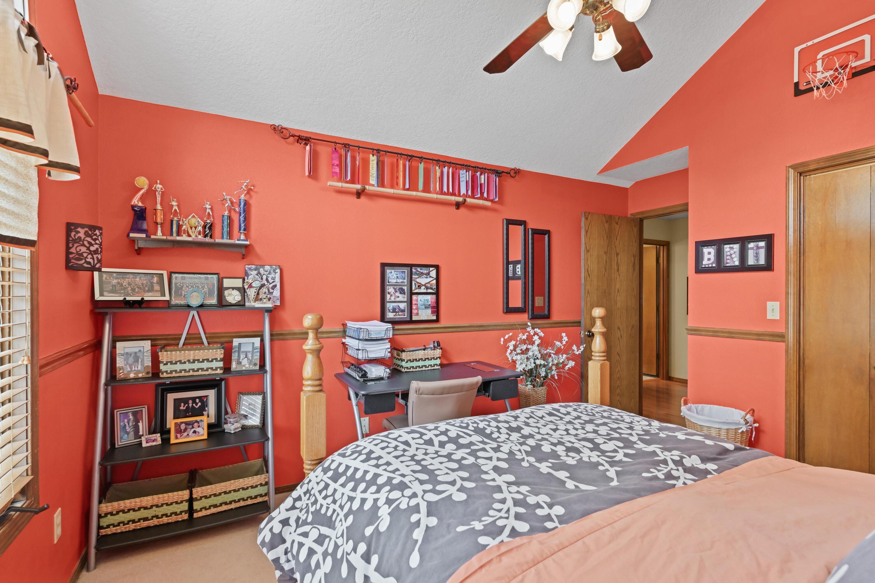 1009 Dewey Short Court Property Photo 38