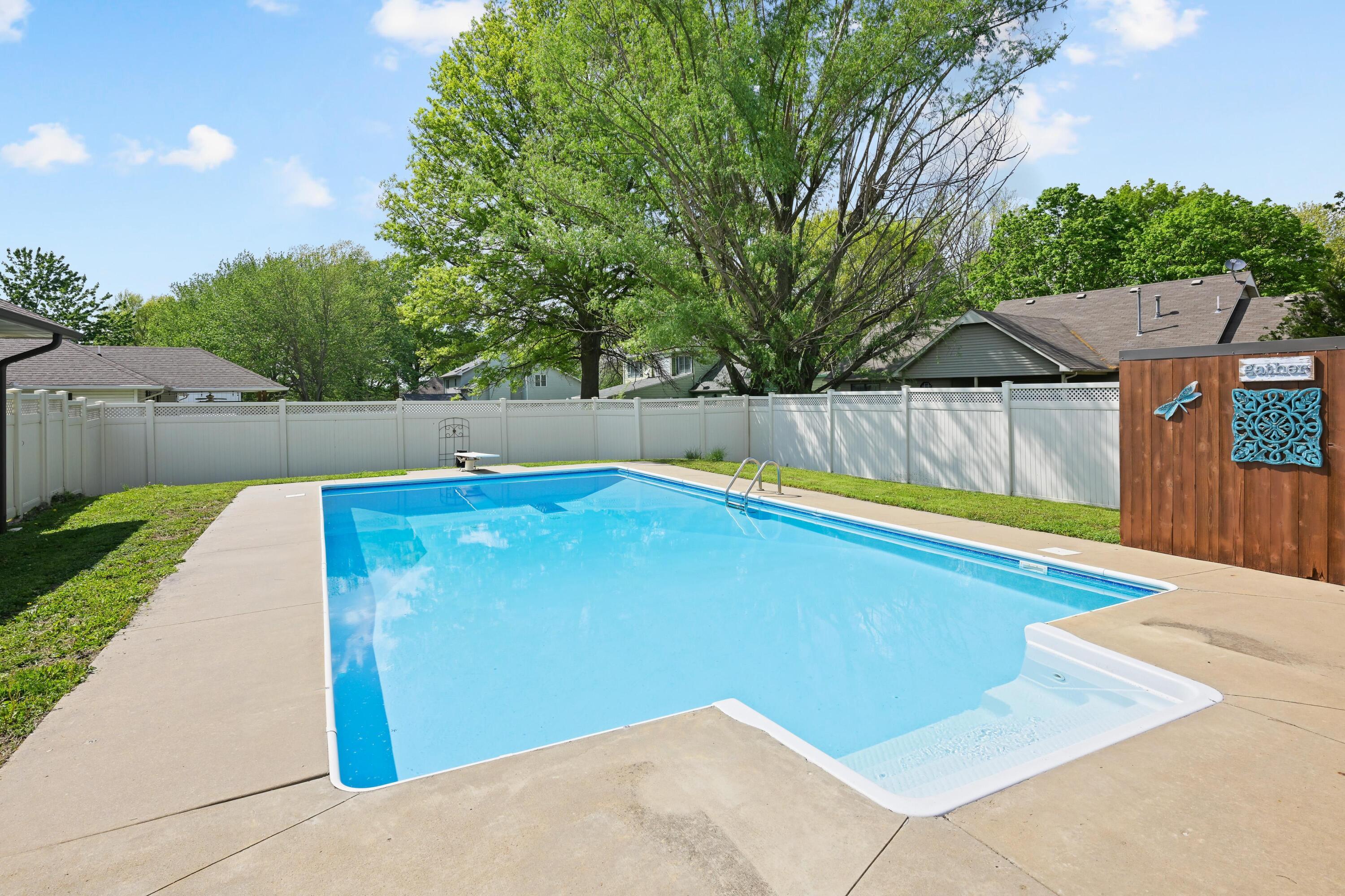 1009 Dewey Short Court Property Photo 48