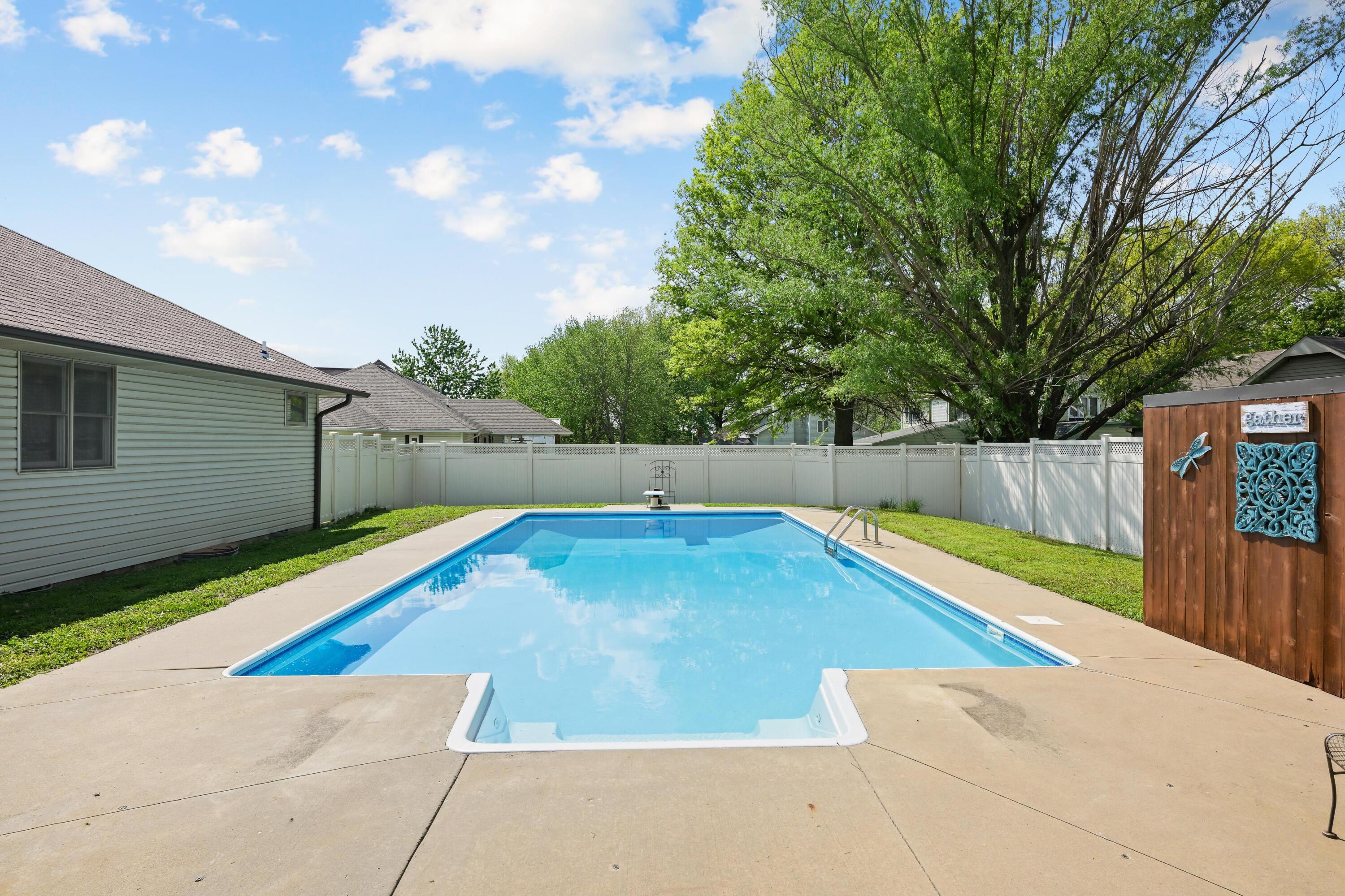 1009 Dewey Short Court Property Photo 49