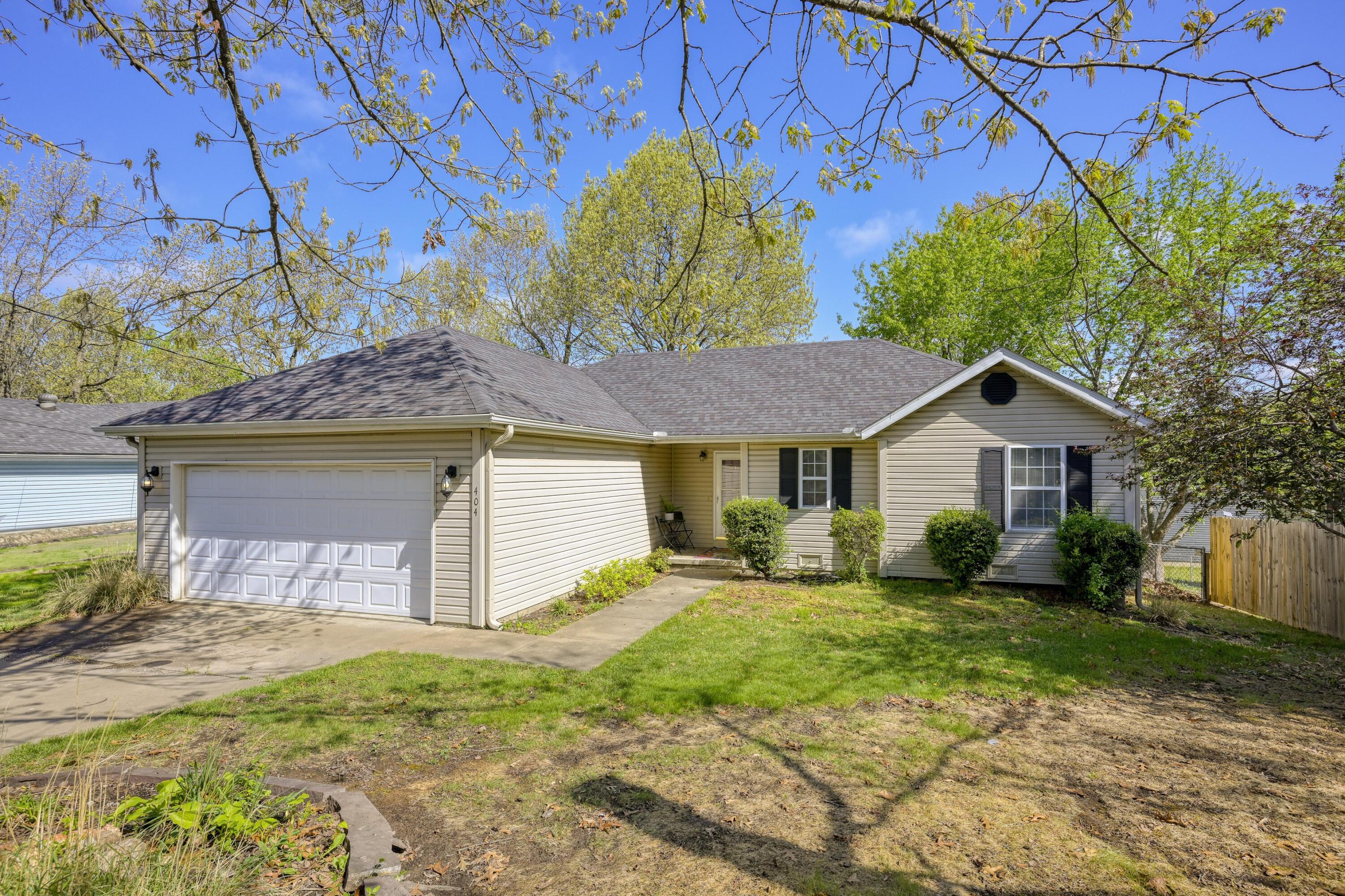 404 East Daugherty Property Photo