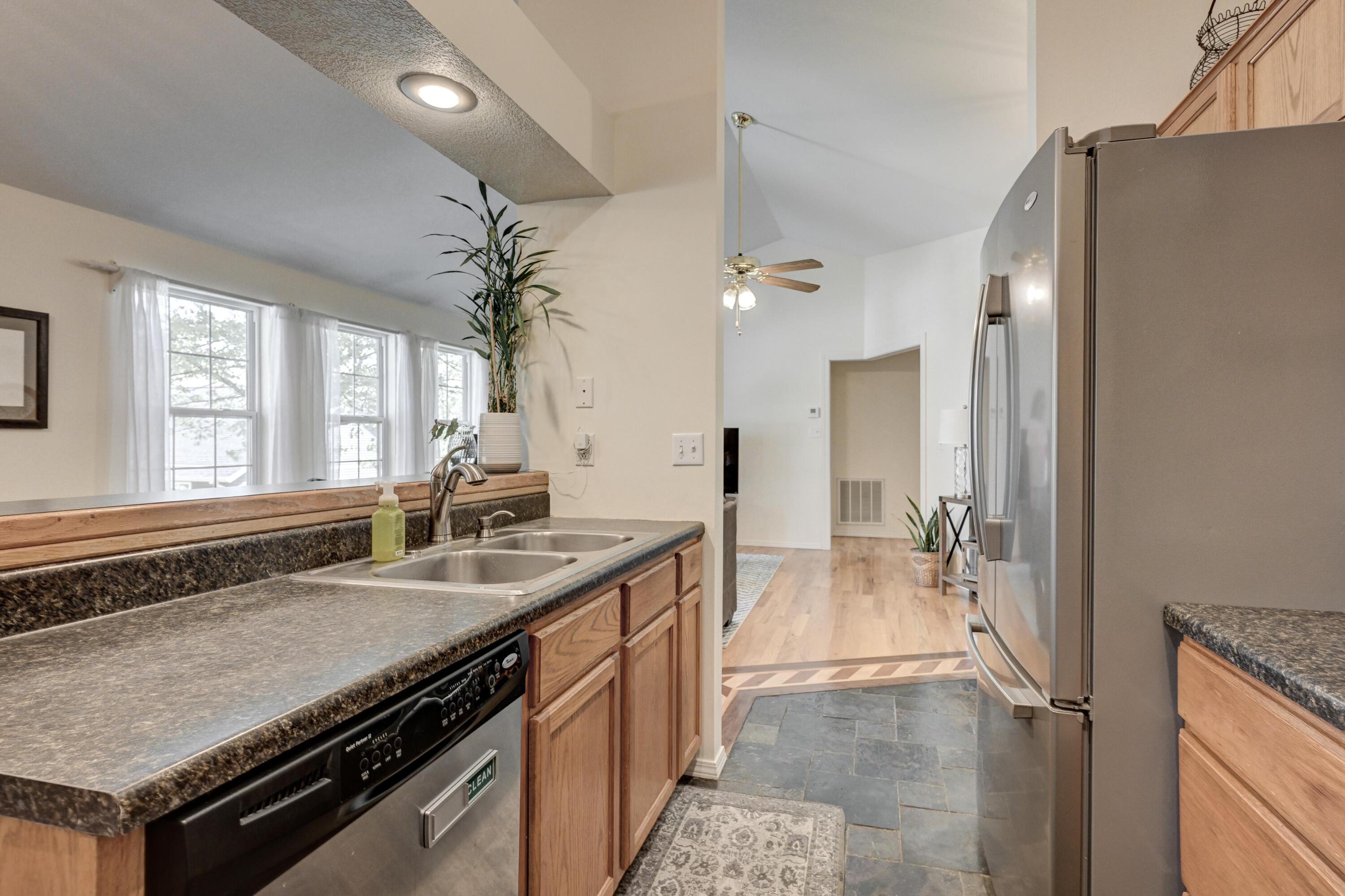 404 East Daugherty Property Photo 19