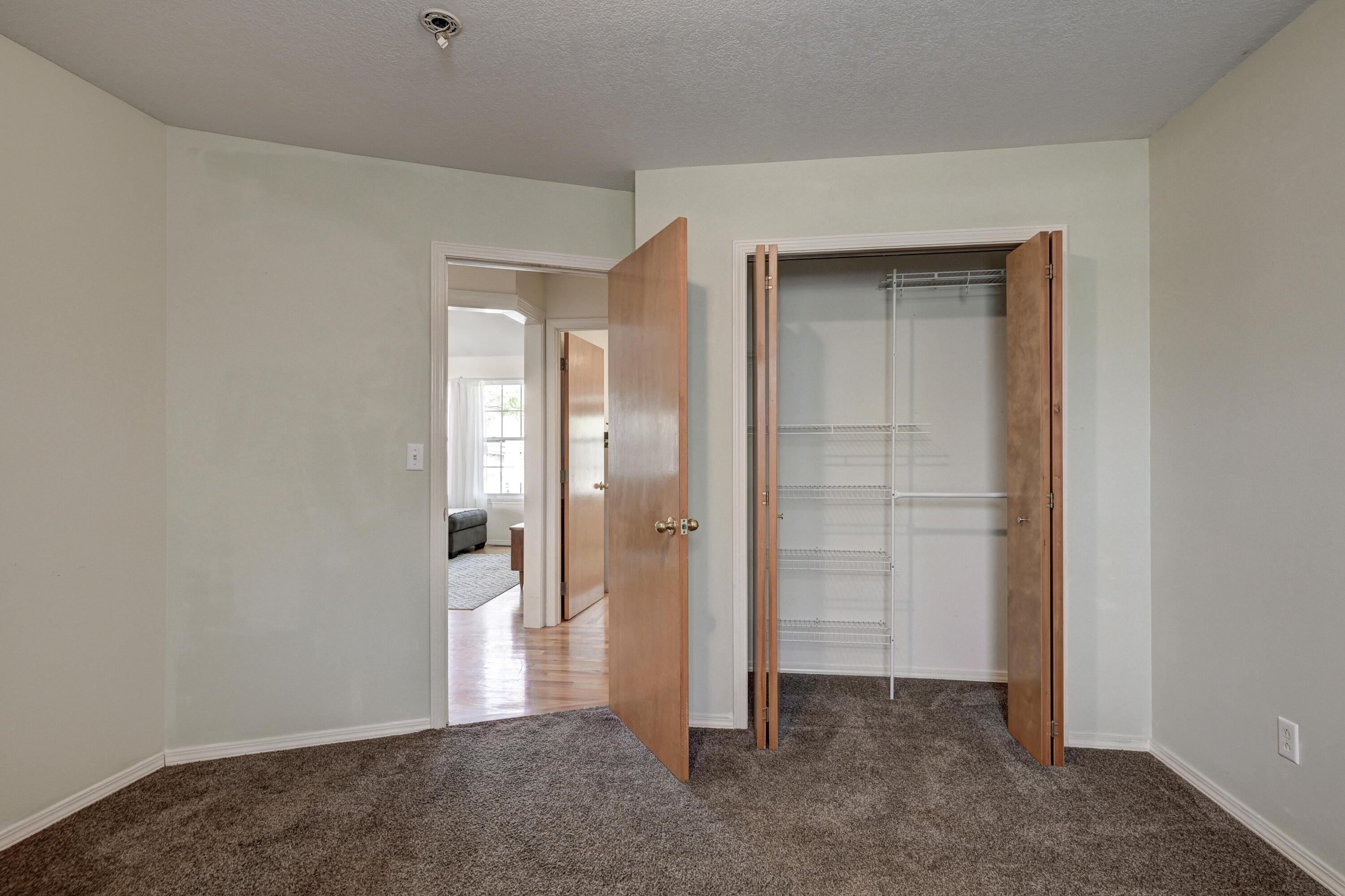 404 East Daugherty Property Photo 25