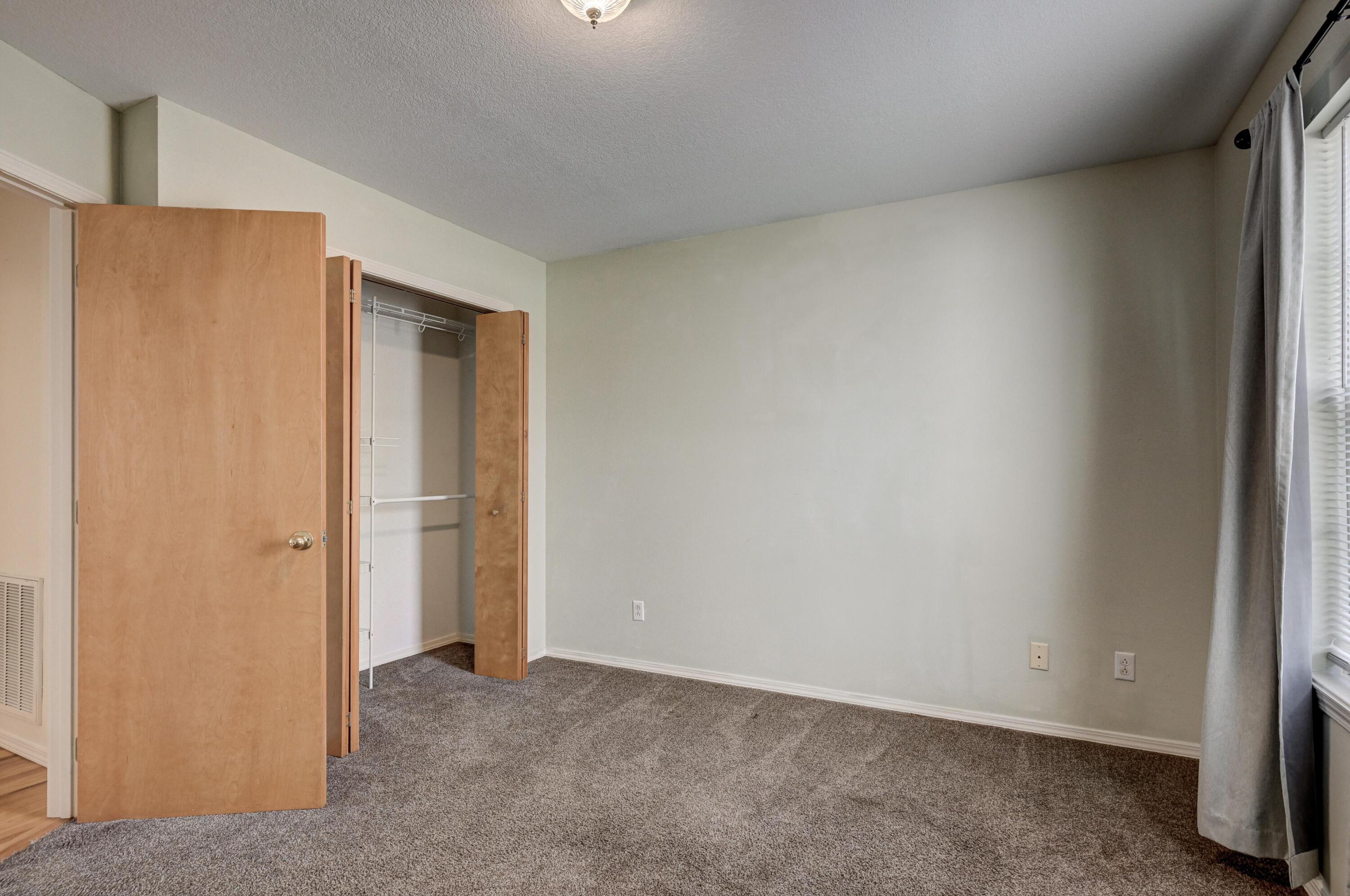 404 East Daugherty Property Photo 27