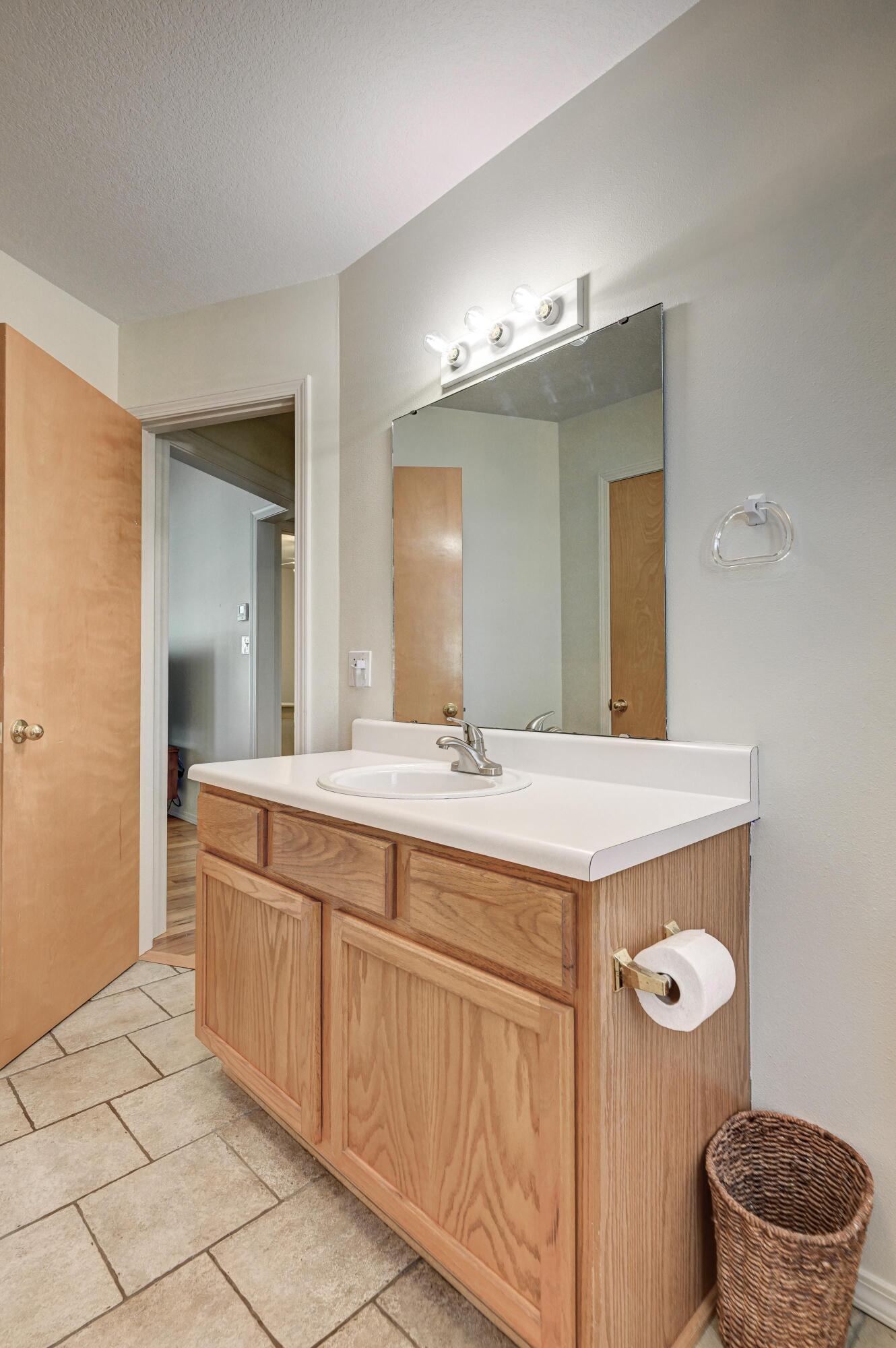 404 East Daugherty Property Photo 31