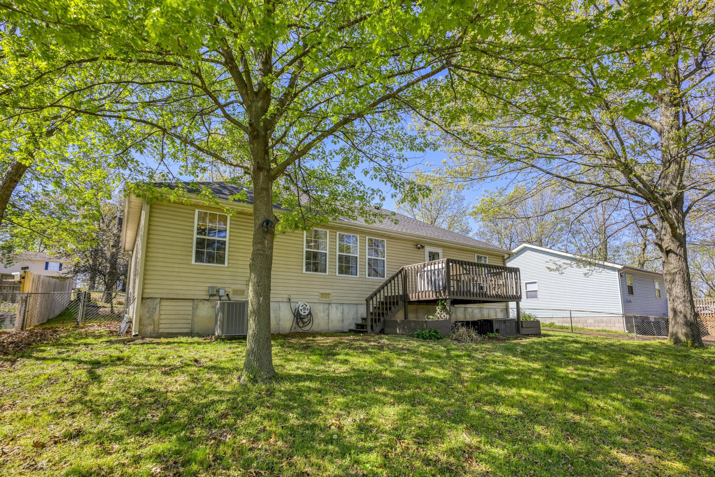404 East Daugherty Property Photo 45