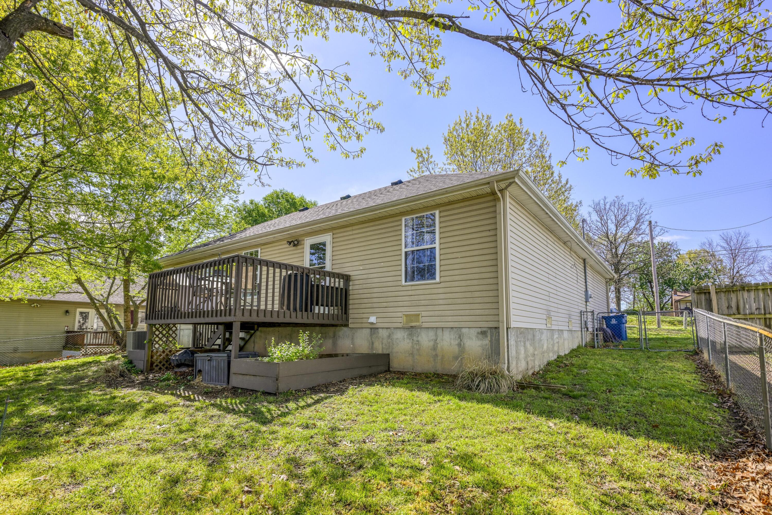 404 East Daugherty Property Photo 47