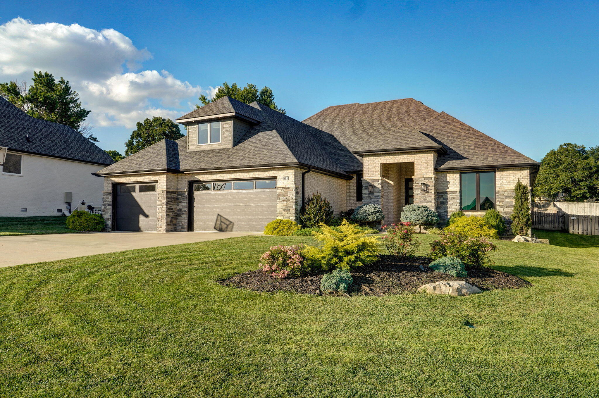 4748 Forest Trails Drive Property Photo 2