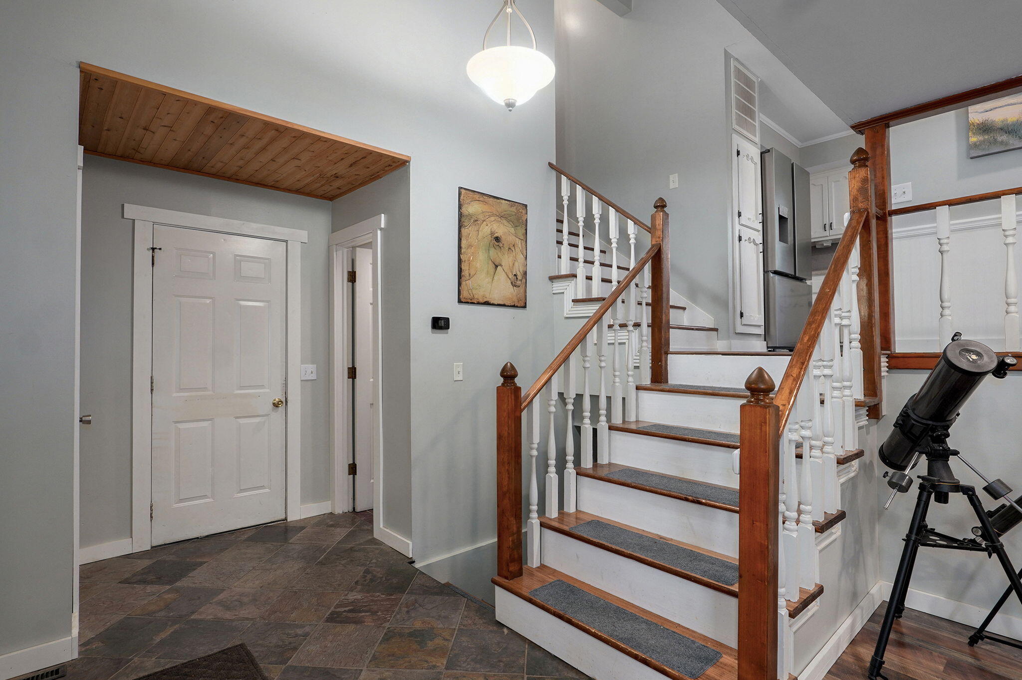 208 Raintree Street Property Photo 5