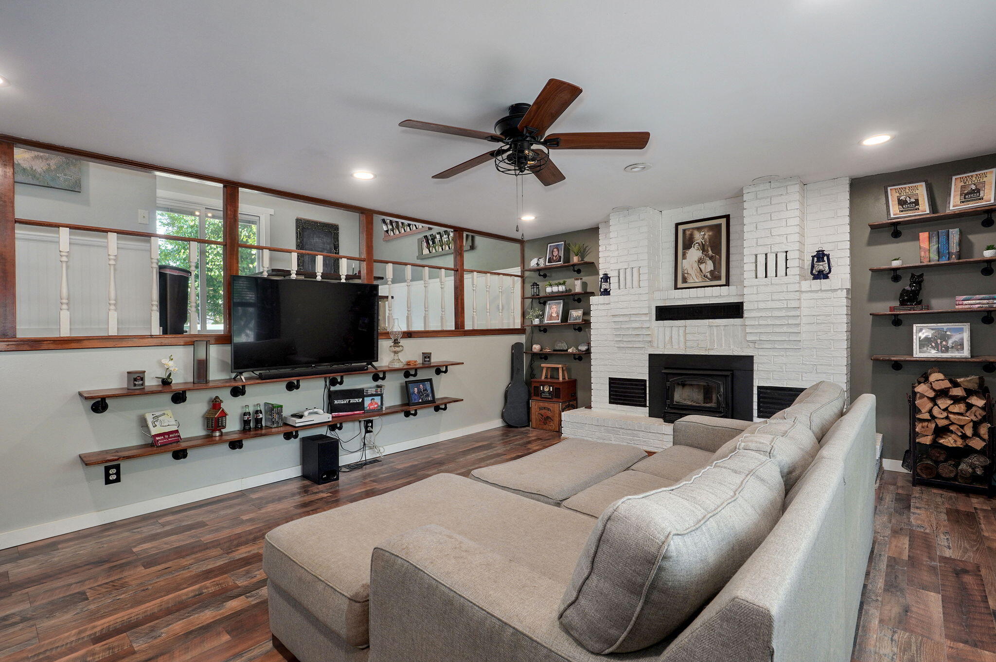 208 Raintree Street Property Photo 8