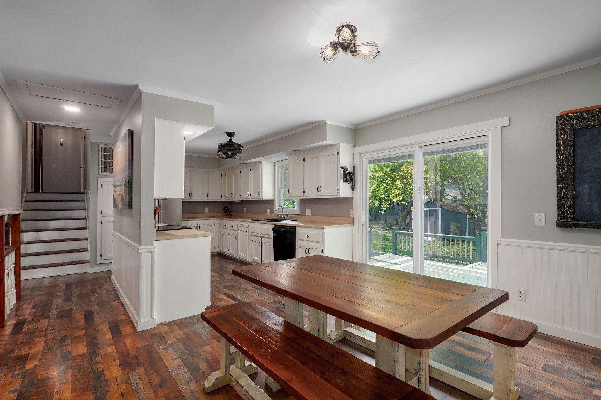 208 Raintree Street Property Photo 12