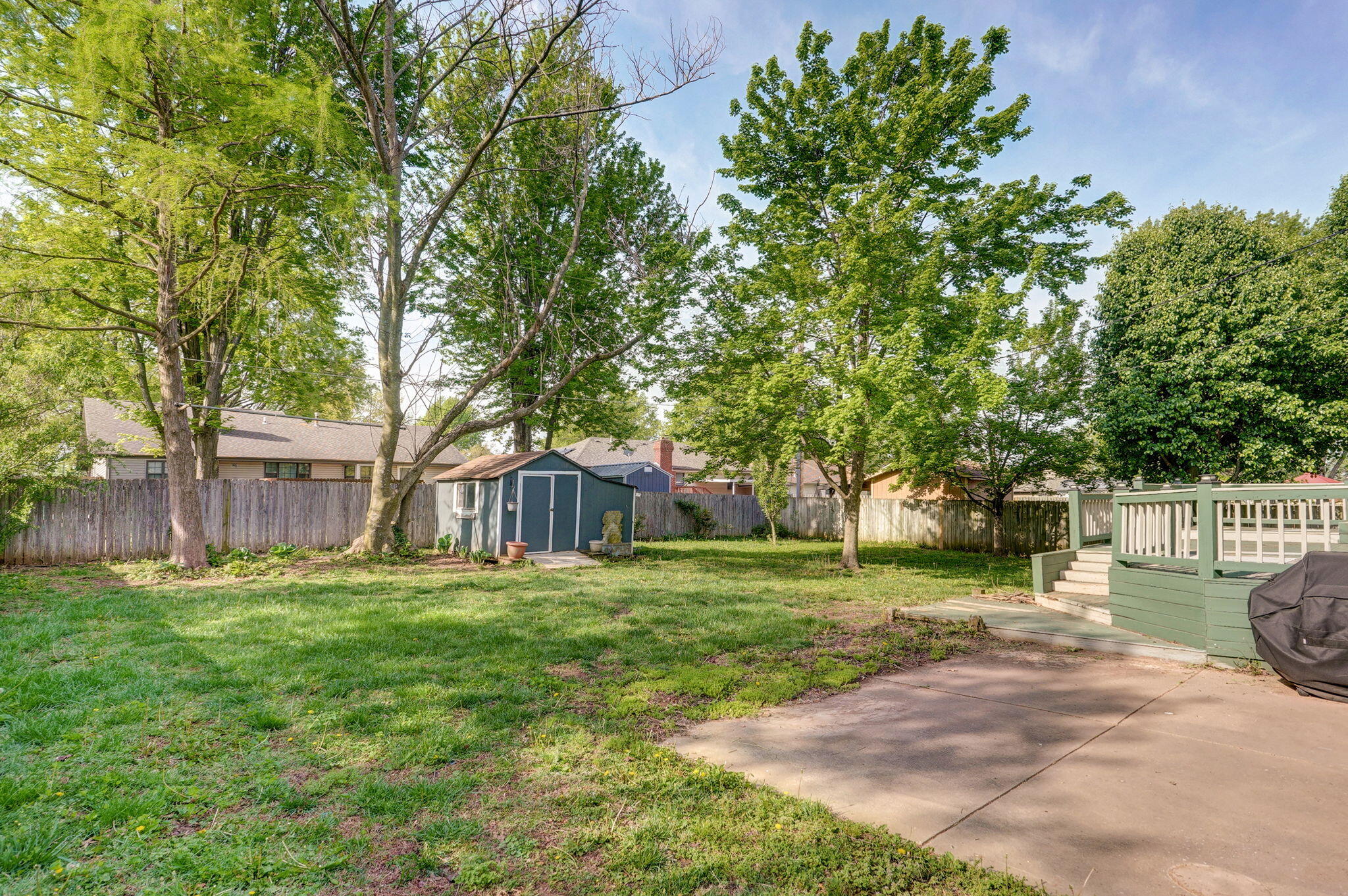 208 Raintree Street Property Photo 33