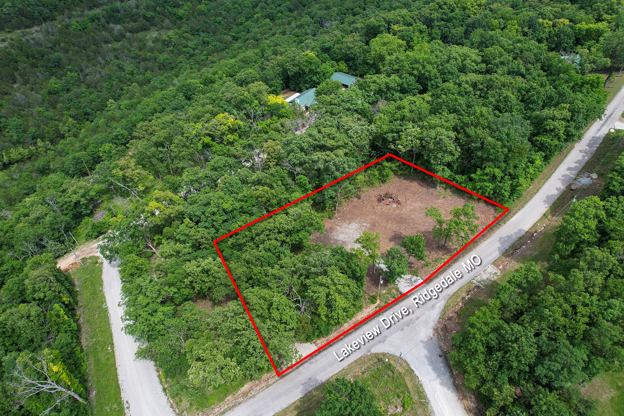 650 Lakeview Drive Property Photo 3