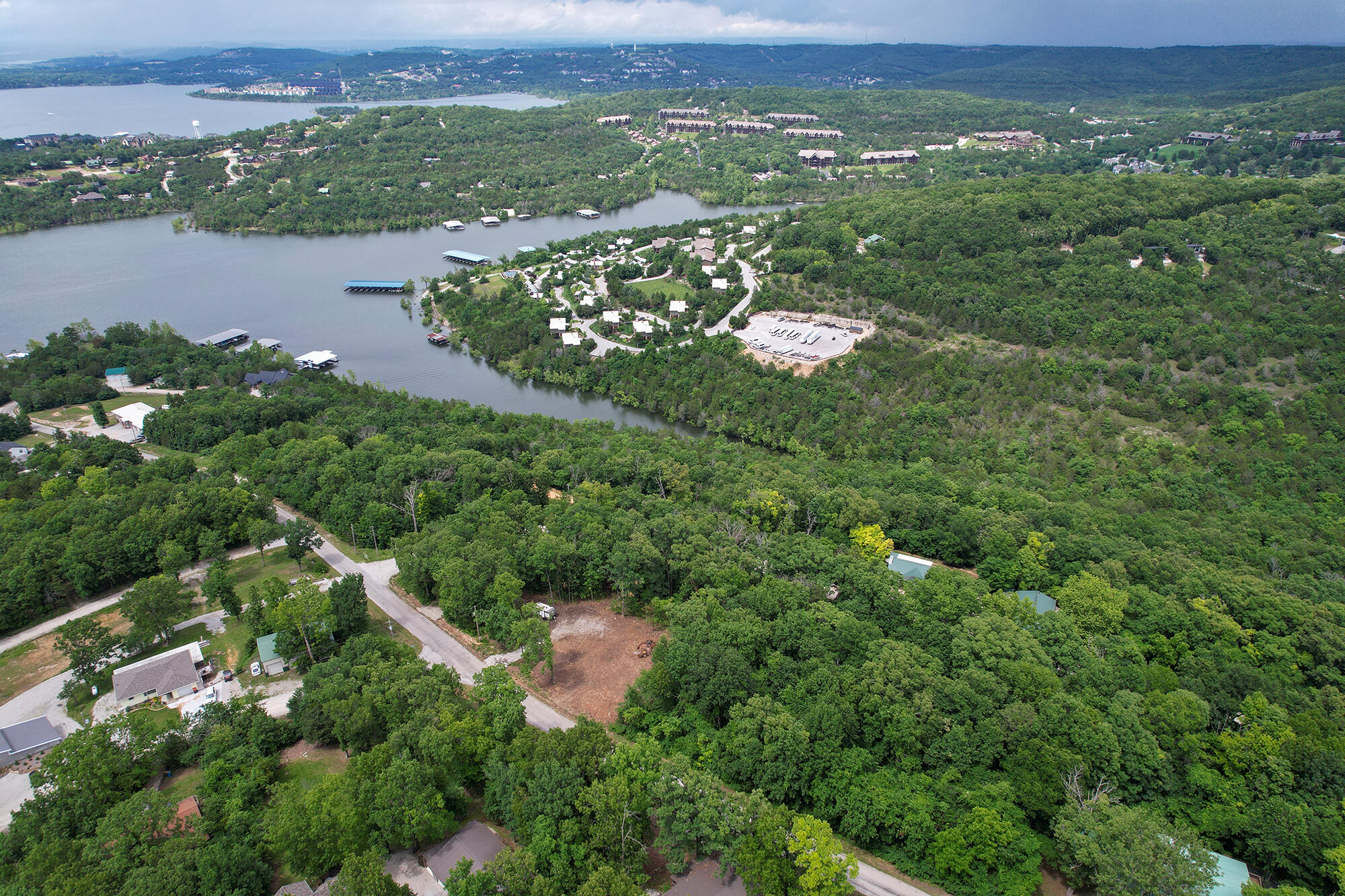 650 Lakeview Drive Property Photo 4