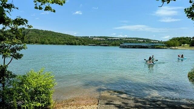 650 Lakeview Drive Property Photo 16