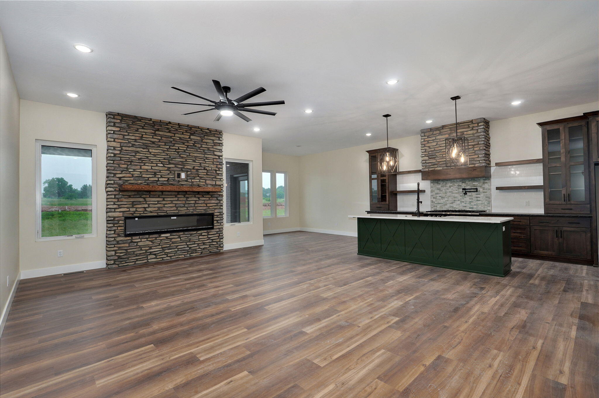 1825 East Cobblestone Drive Property Photo 6