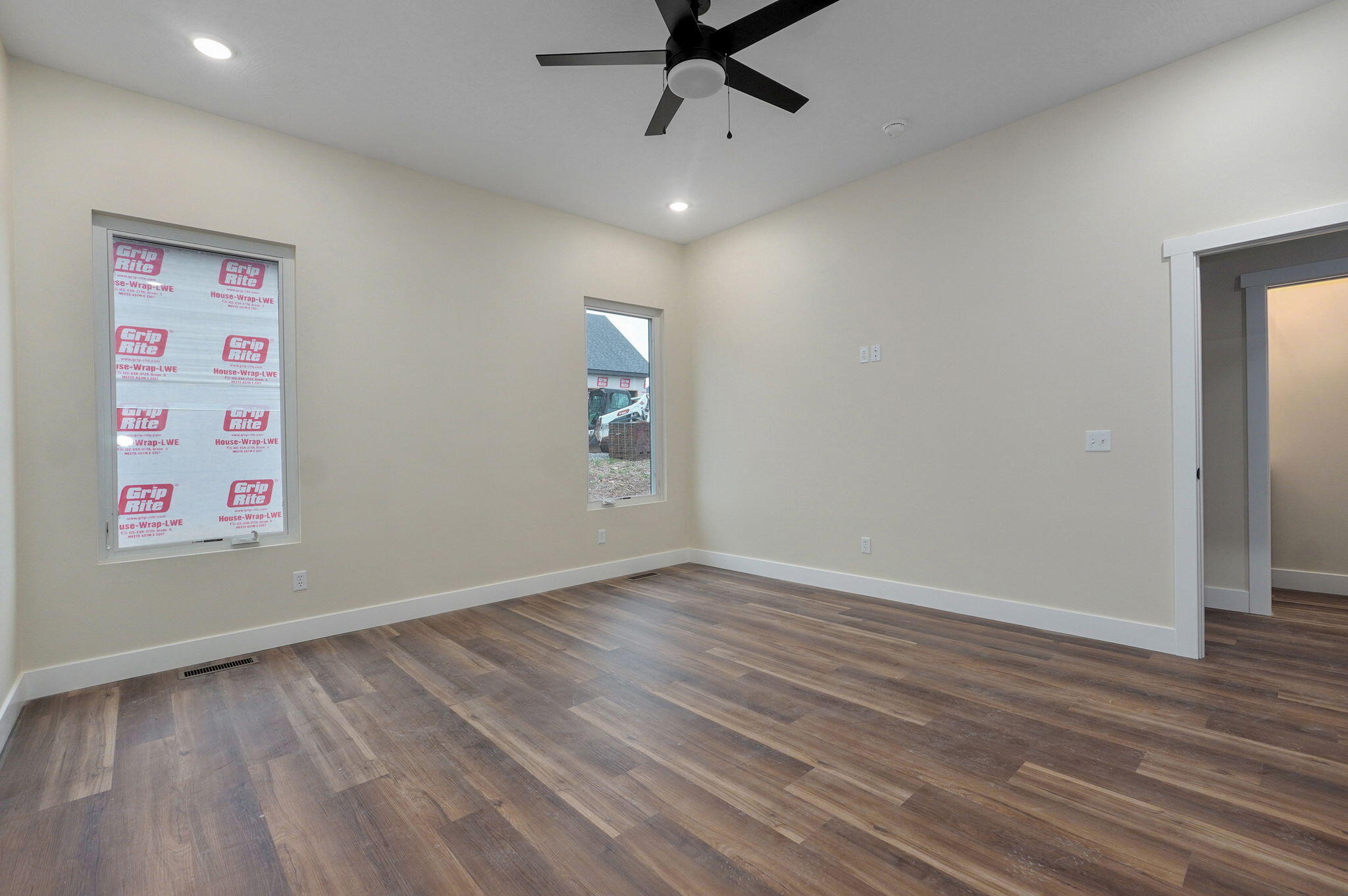 1825 East Cobblestone Drive Property Photo 19