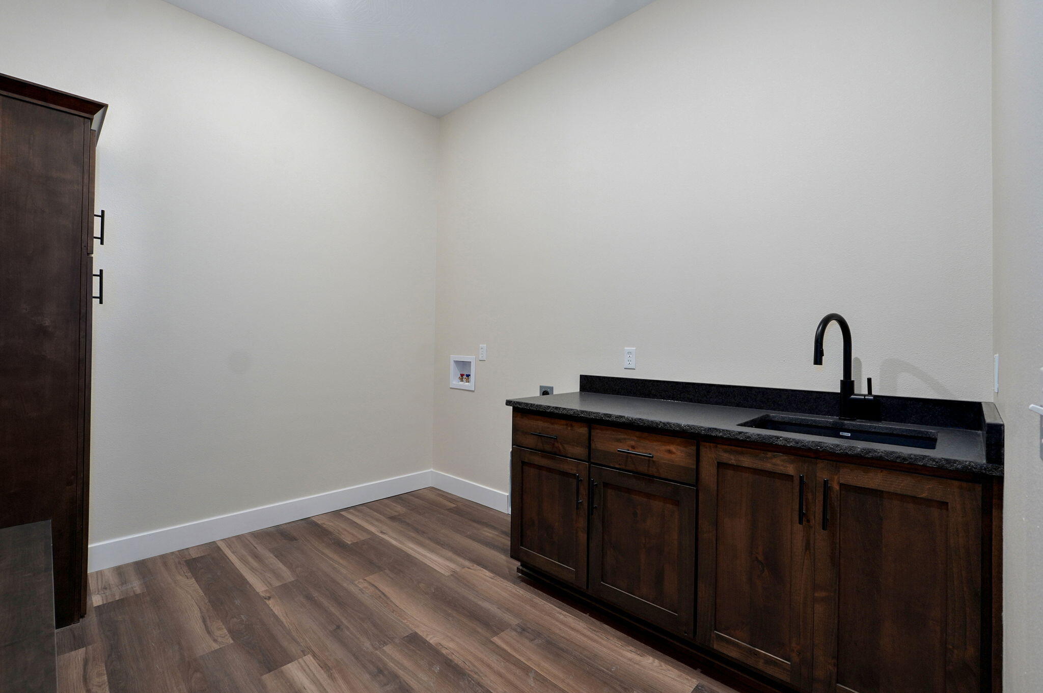 1825 East Cobblestone Drive Property Photo 25