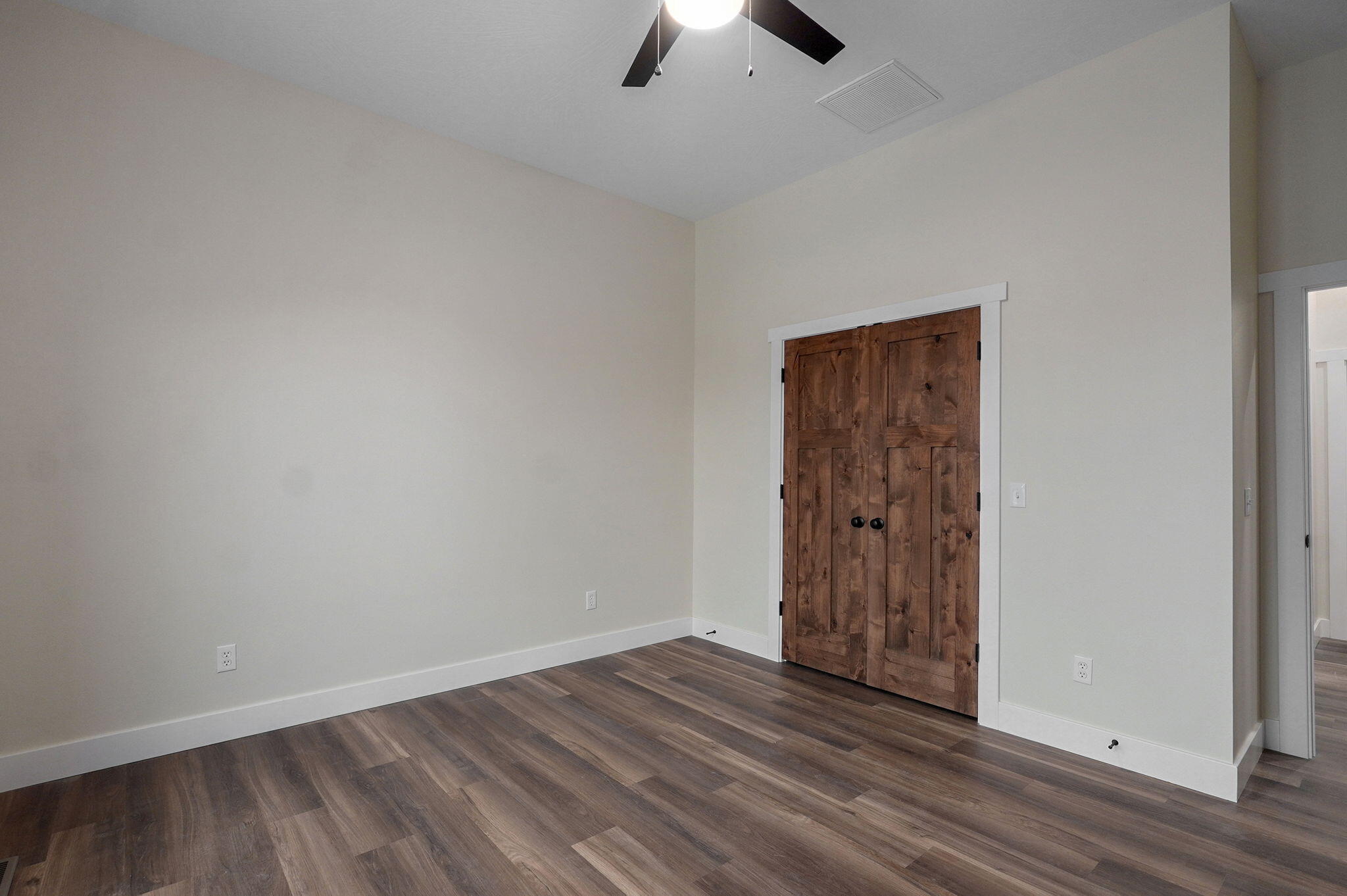 1825 East Cobblestone Drive Property Photo 28