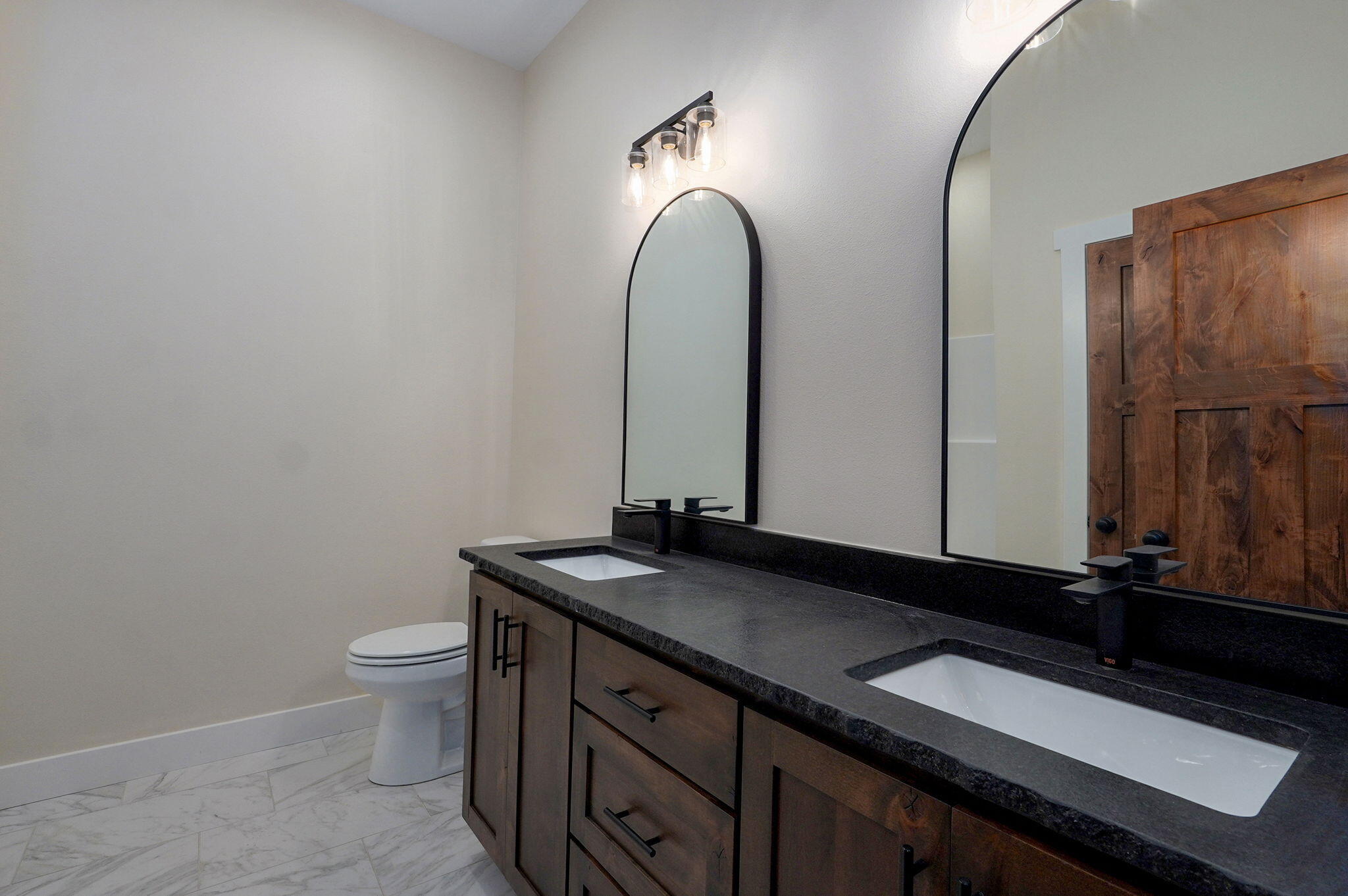 1825 East Cobblestone Drive Property Photo 29