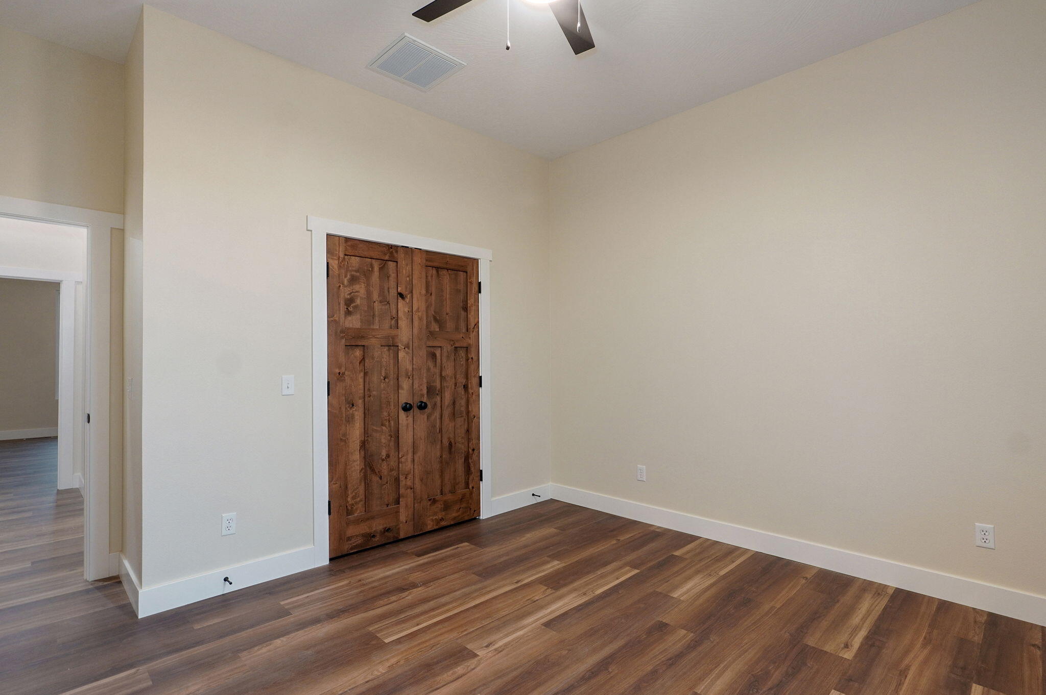 1825 East Cobblestone Drive Property Photo 32