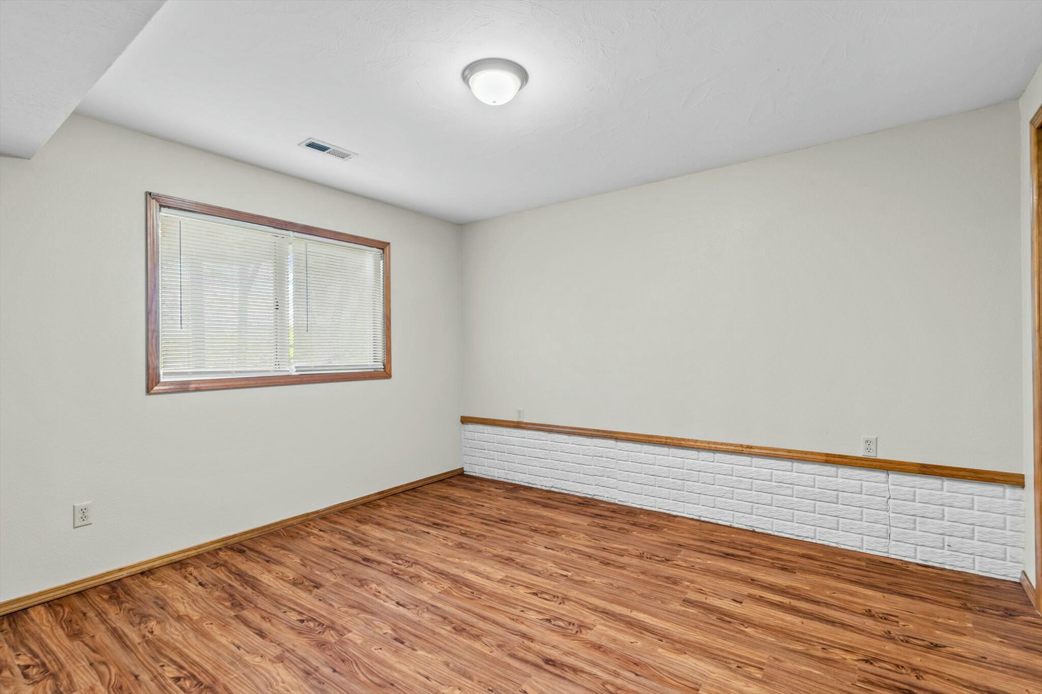2633 North Fort Avenue Property Photo 17