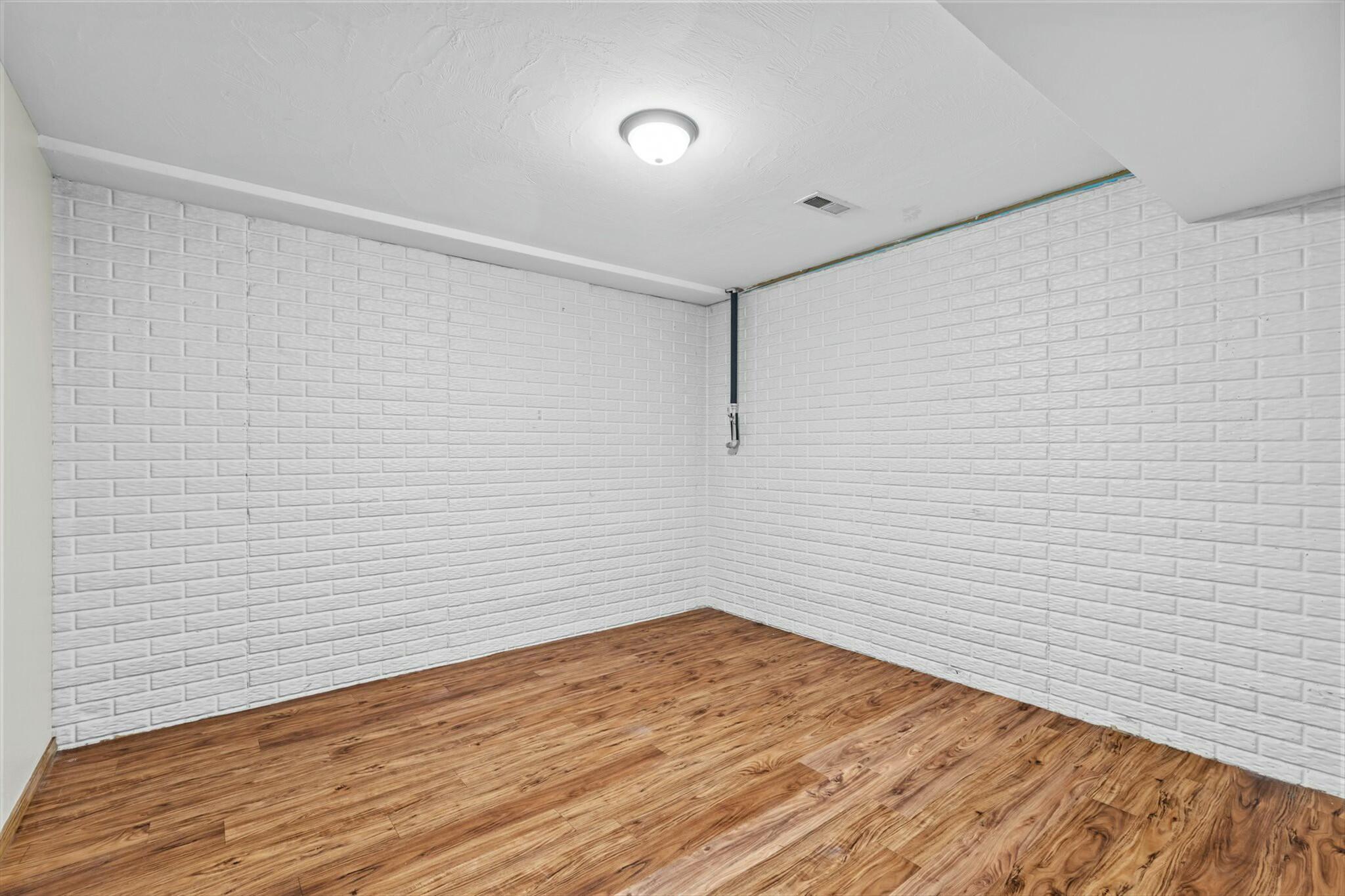 2633 North Fort Avenue Property Photo 20