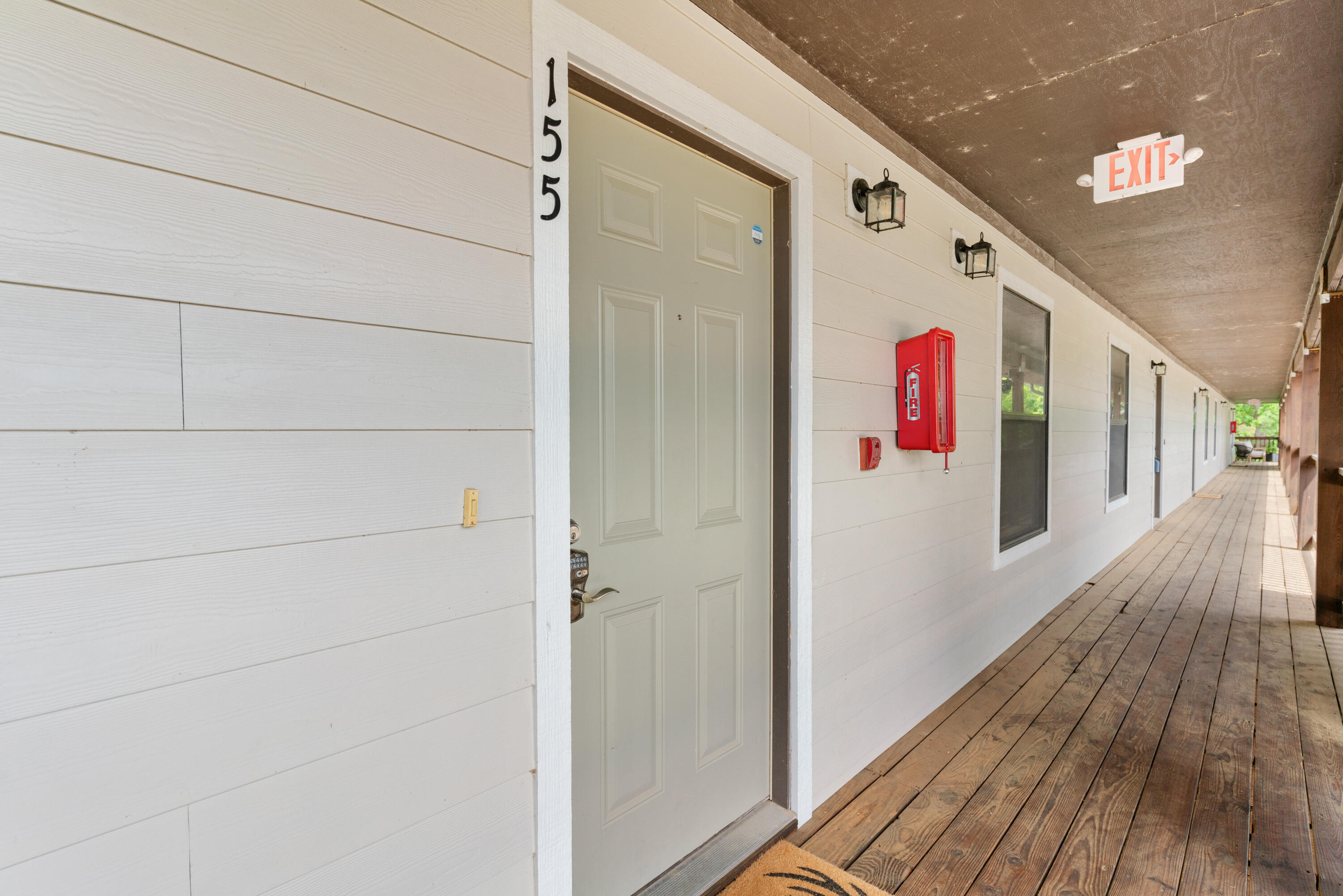 100 Getaway Circle Property Photo 4