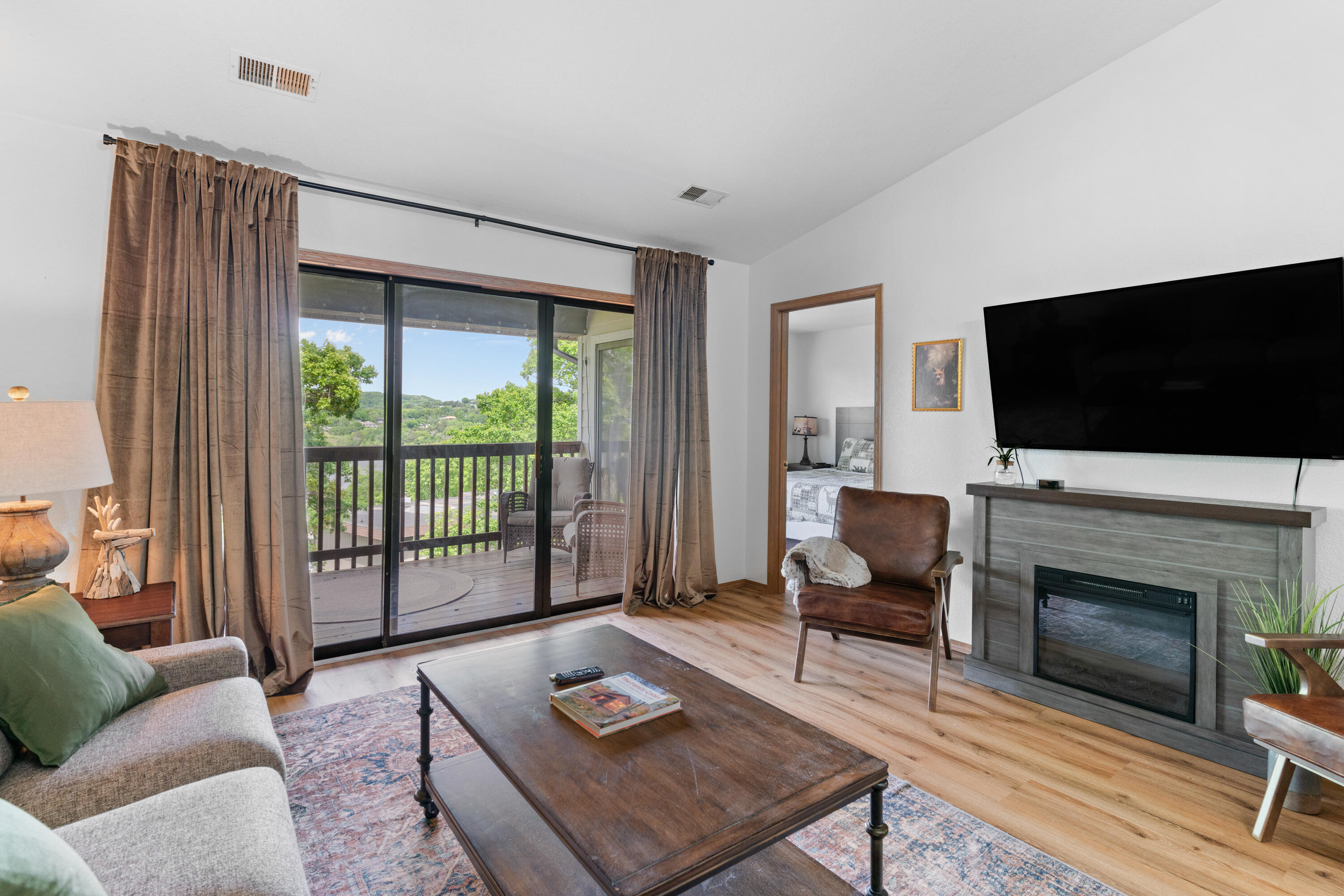 100 Getaway Circle Property Photo 10