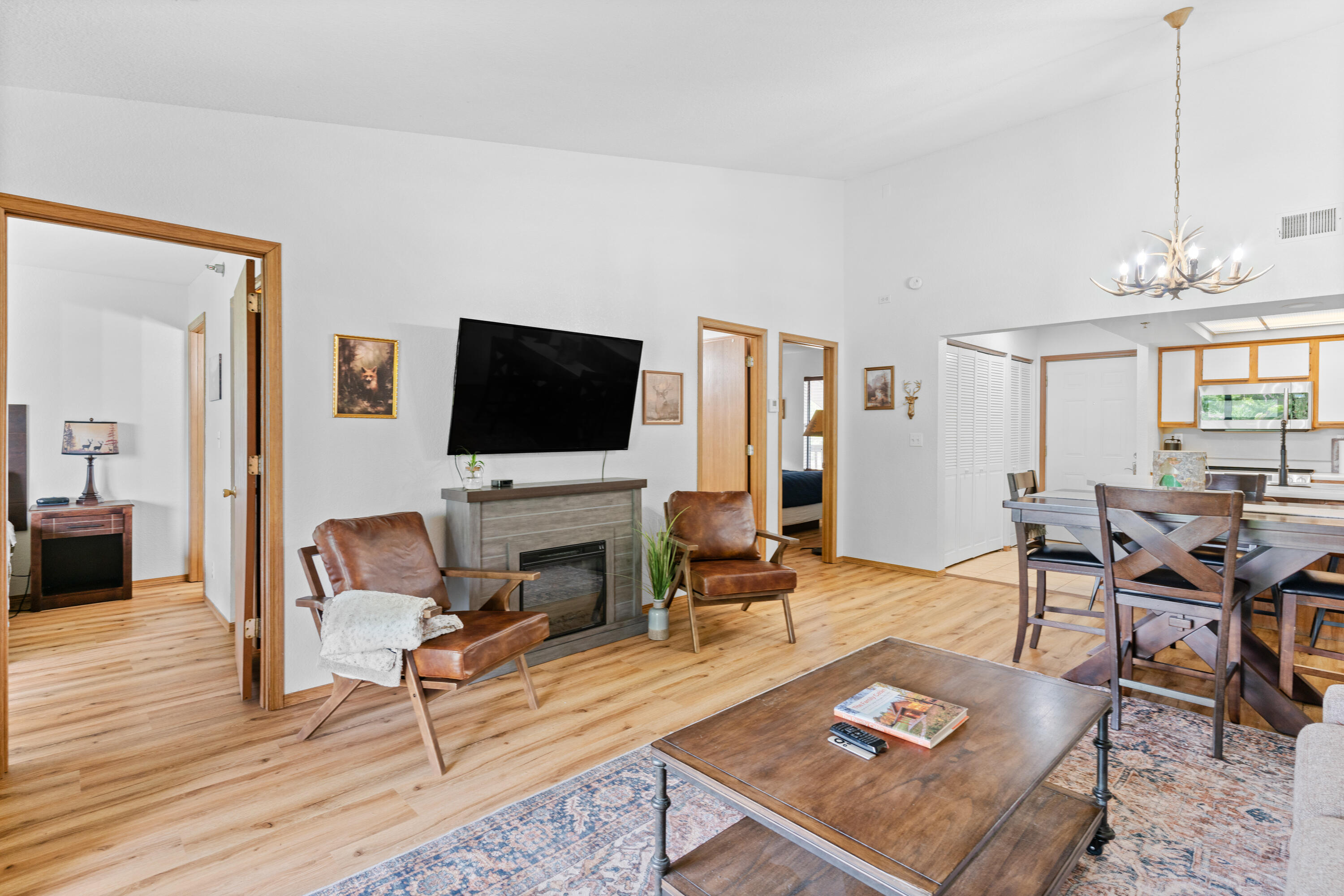 100 Getaway Circle Property Photo 13