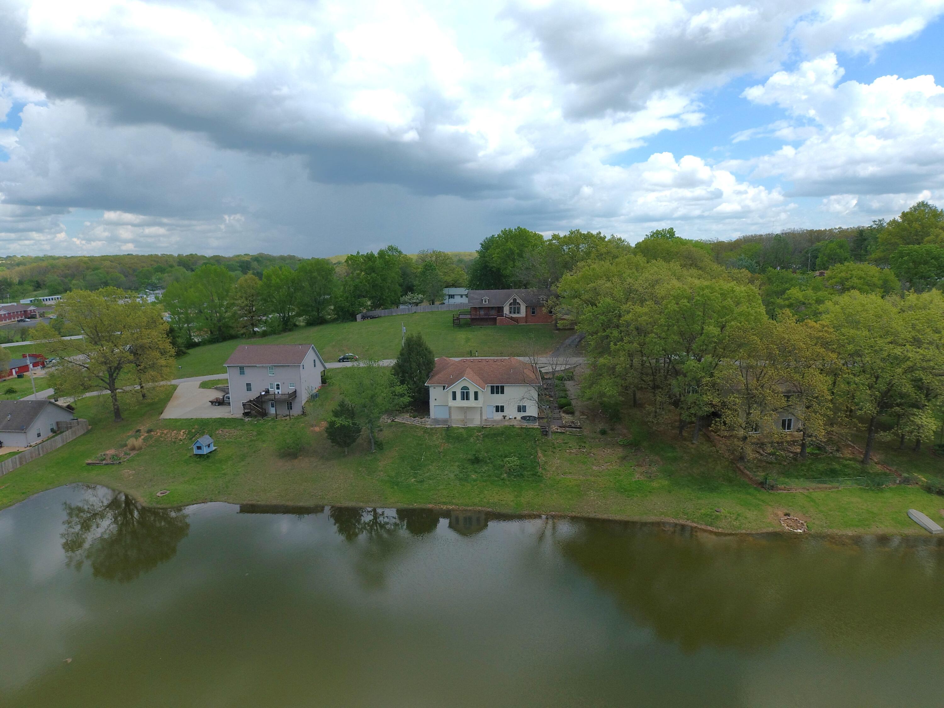 1913 Wayside Lane Property Photo 5