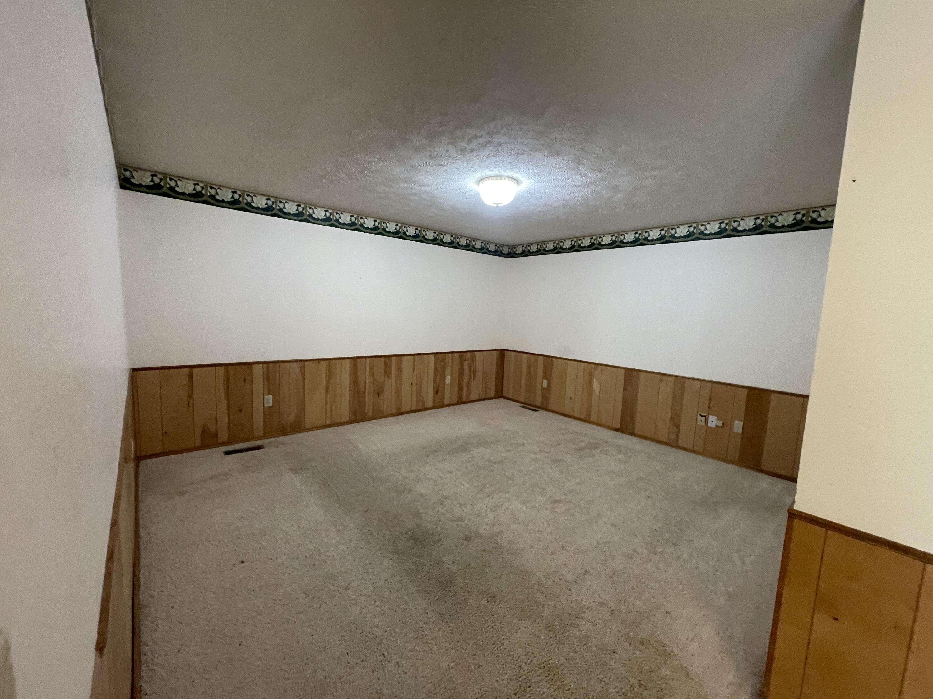 1913 Wayside Lane Property Photo 19