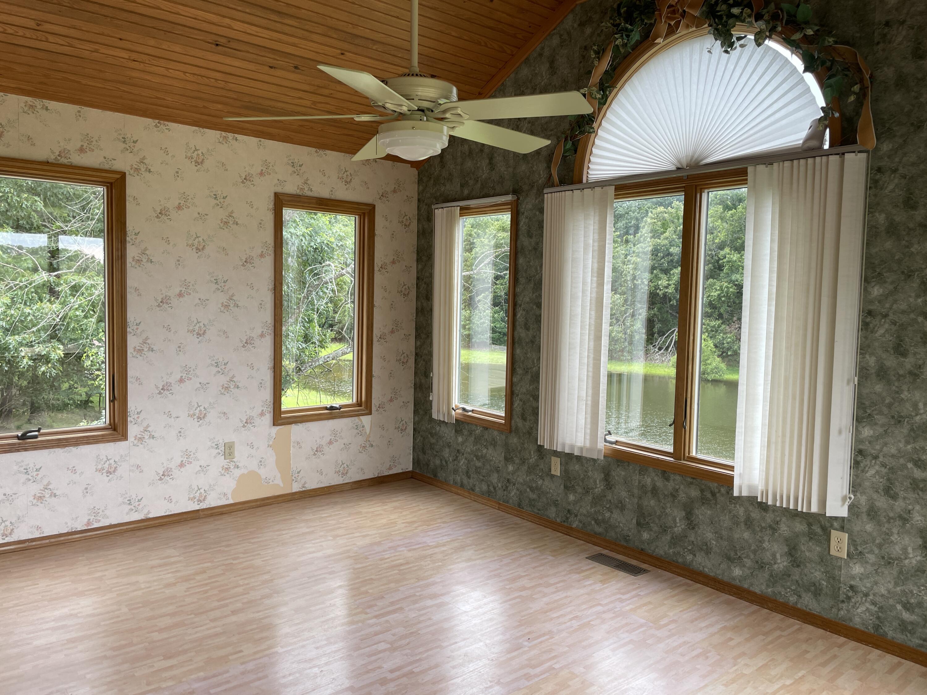 1913 Wayside Lane Property Photo 26