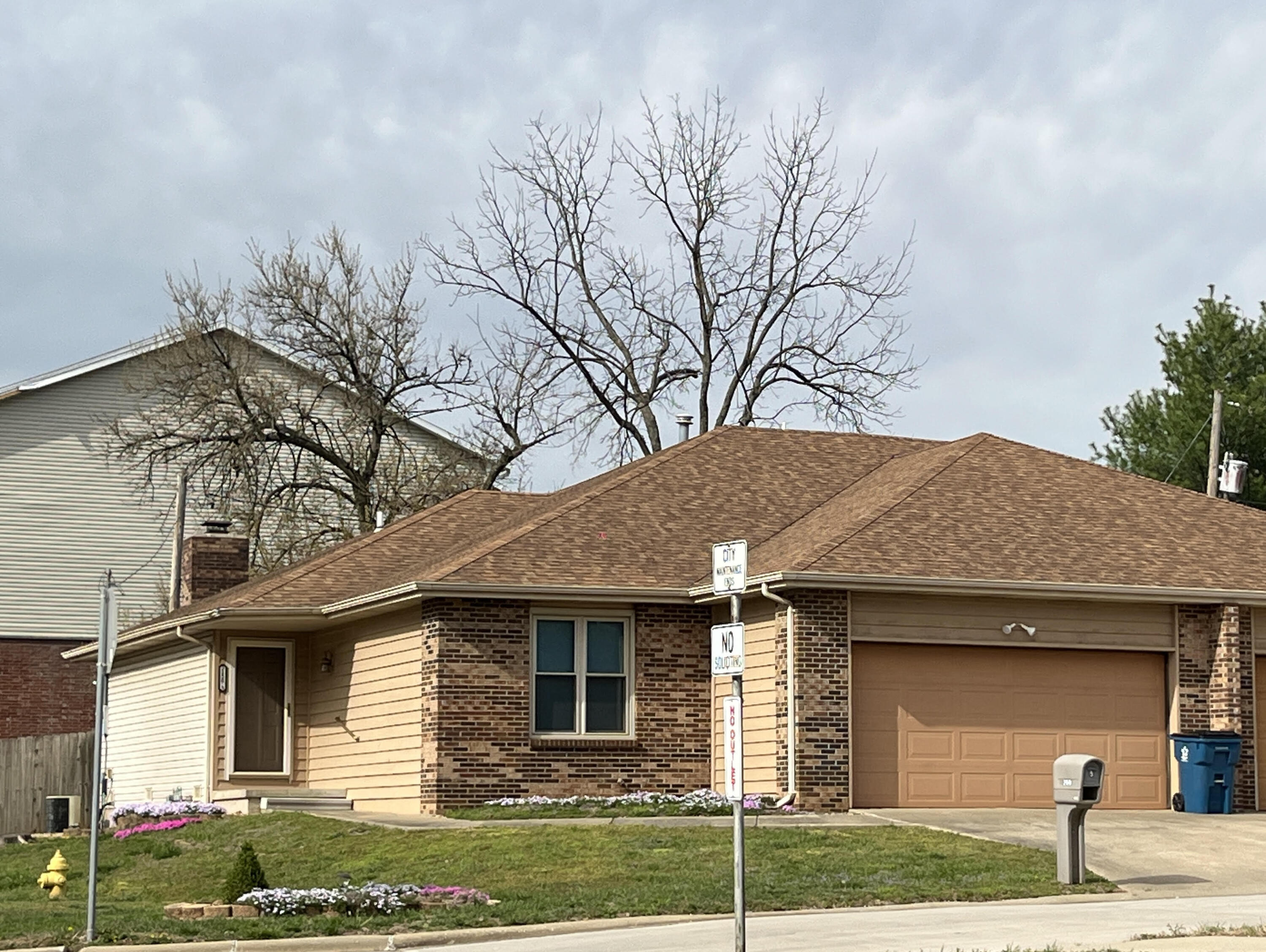 3150-5 South Sagamont Avenue Property Photo 1