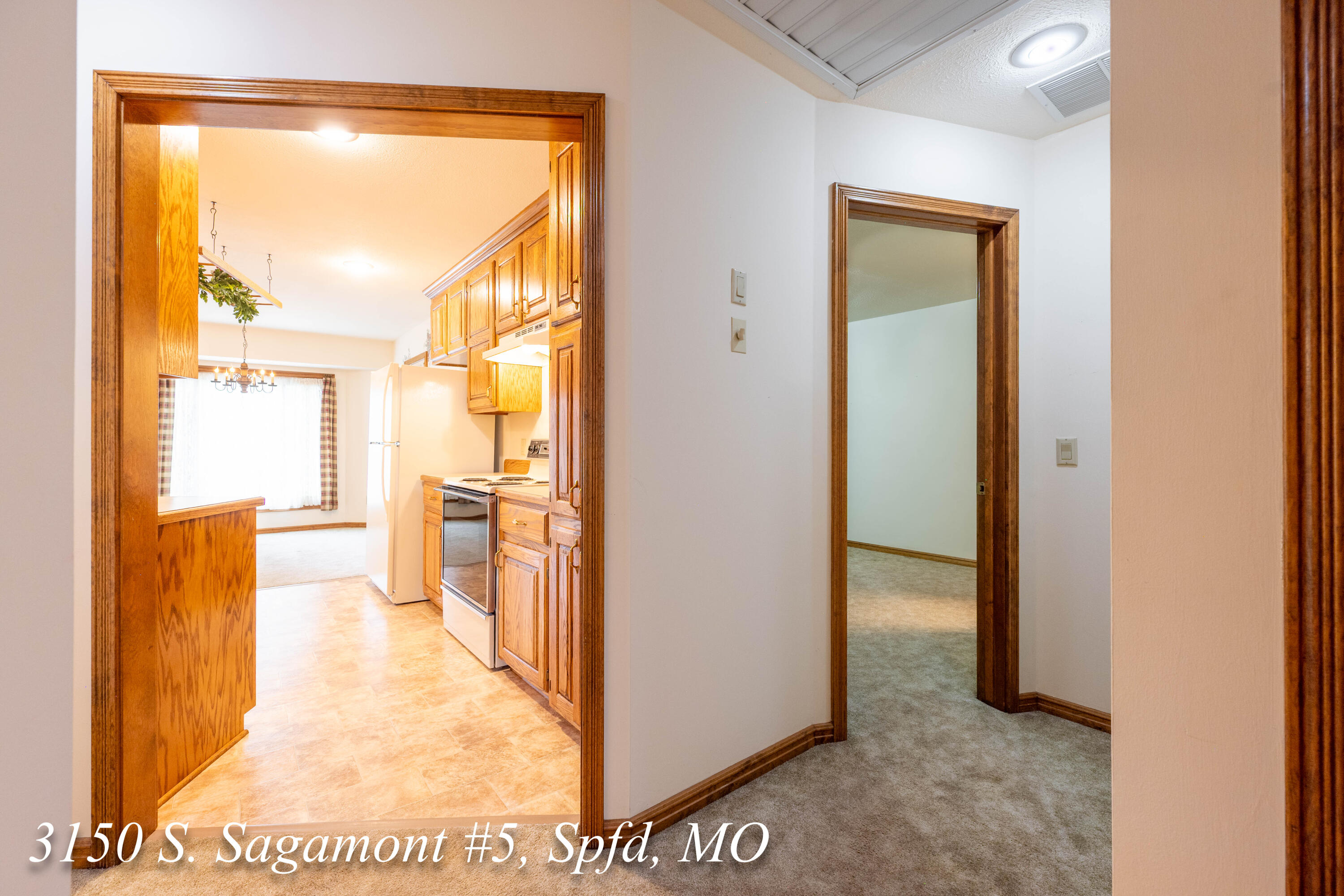 3150-5 South Sagamont Avenue Property Photo 14