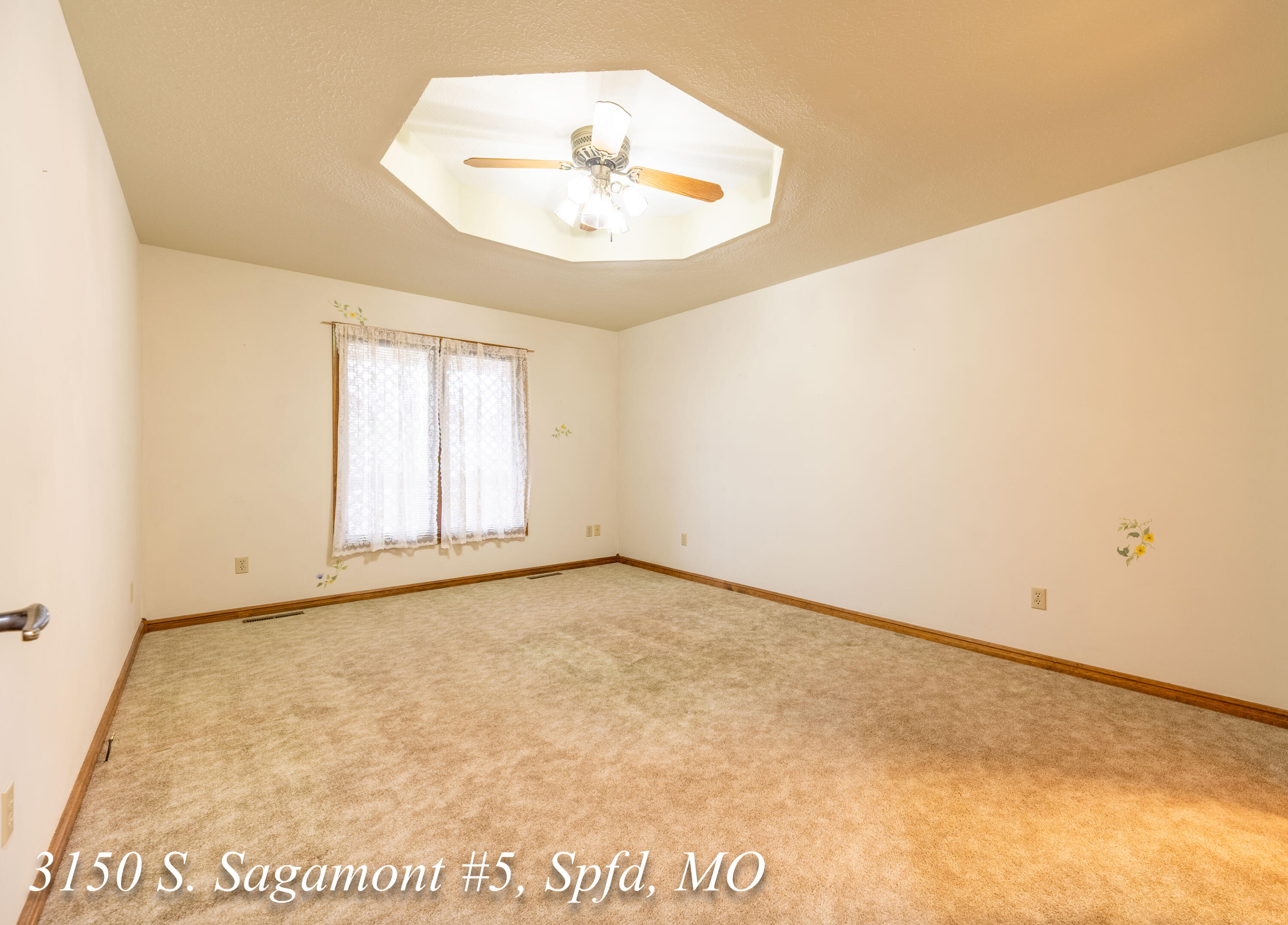 3150-5 South Sagamont Avenue Property Photo 15