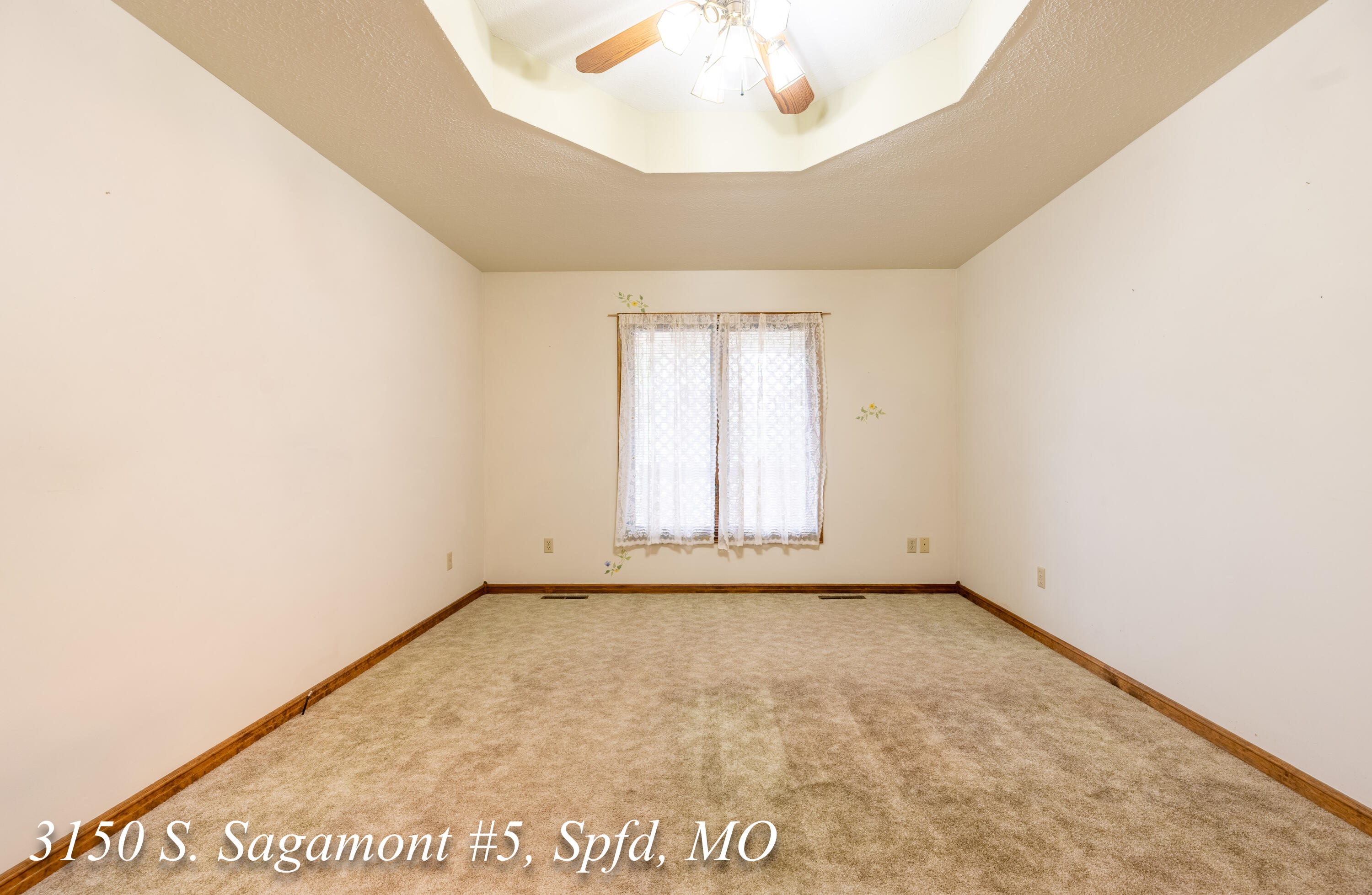3150-5 South Sagamont Avenue Property Photo 16