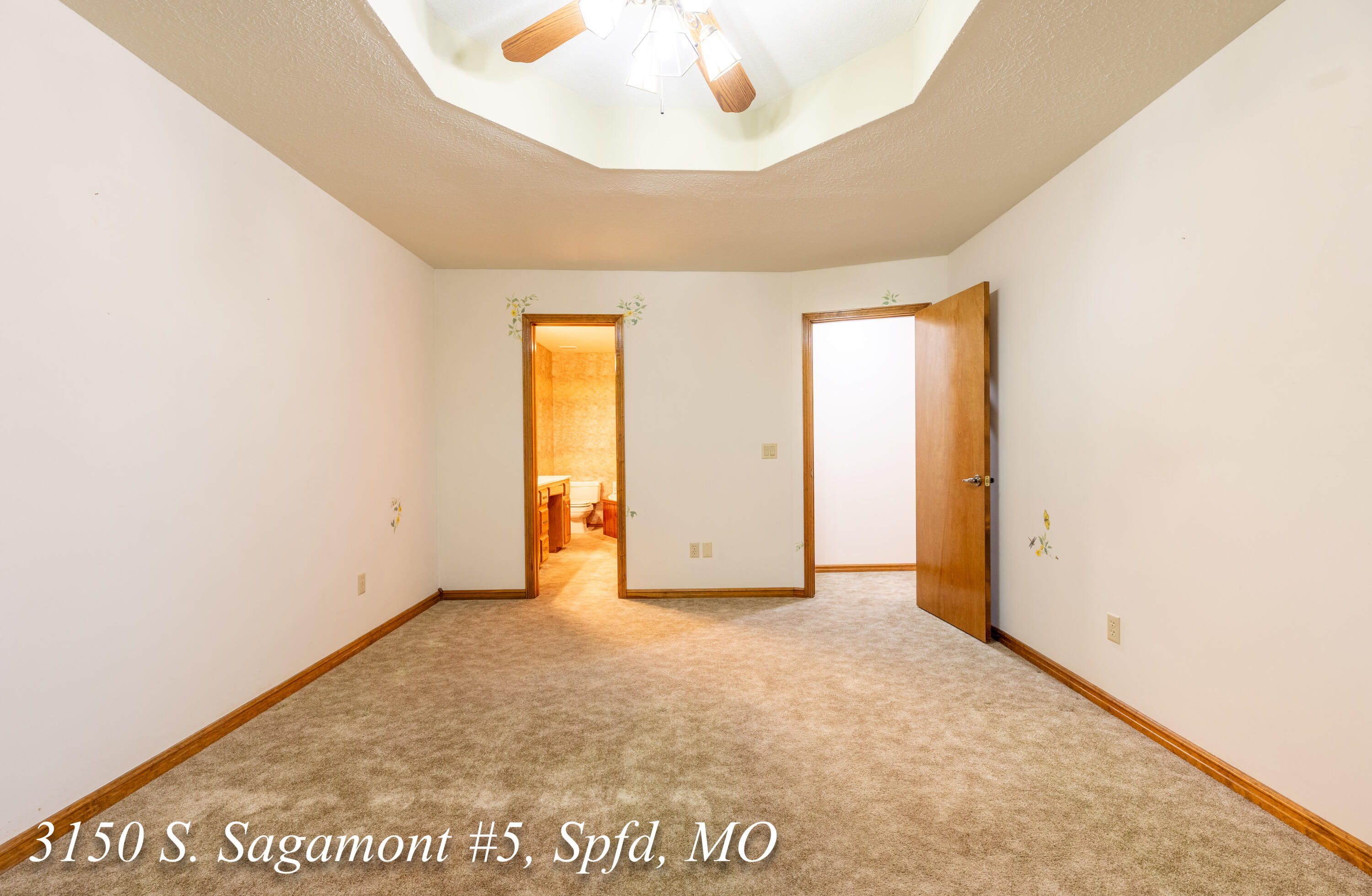 3150-5 South Sagamont Avenue Property Photo 17