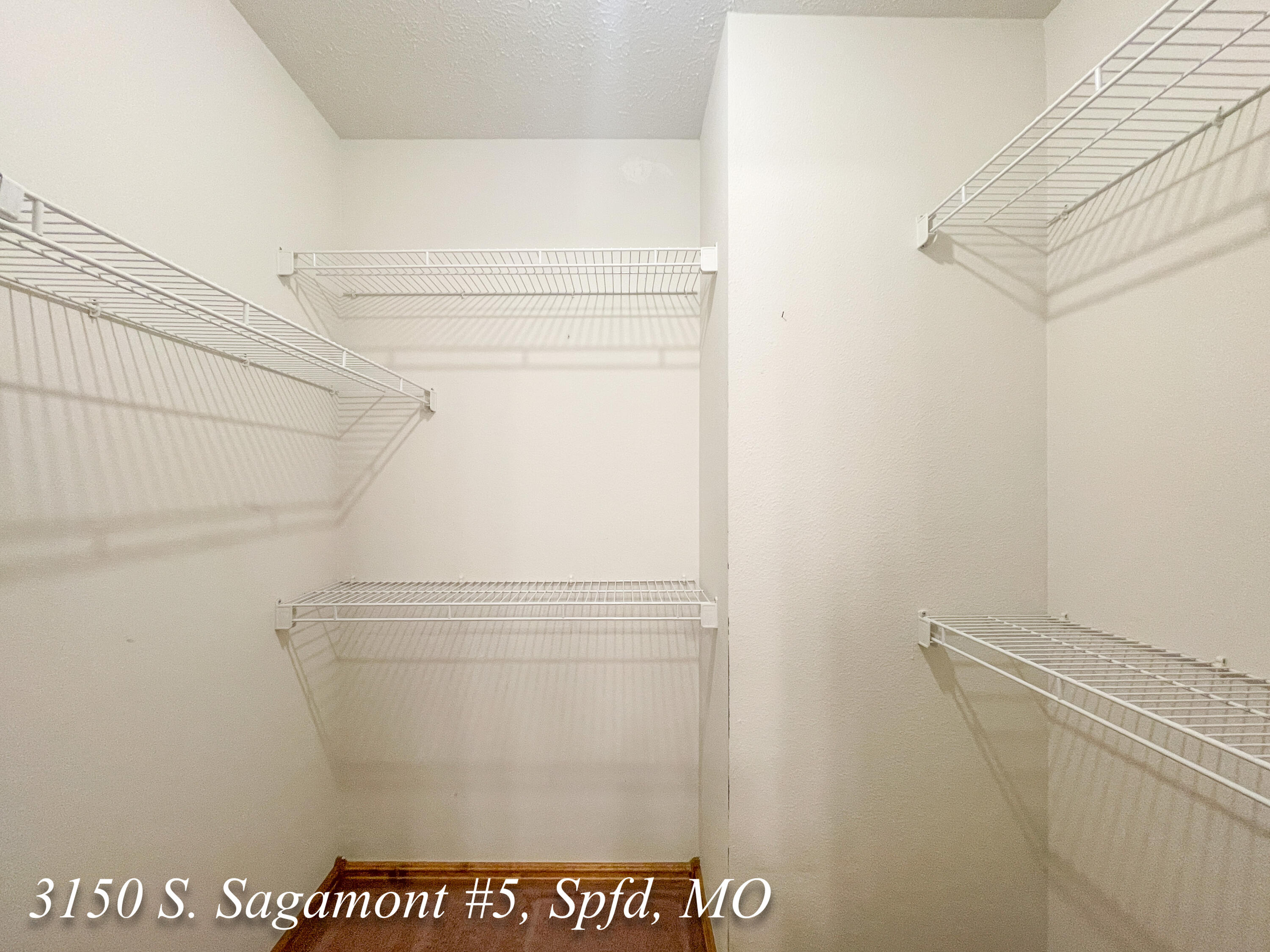 3150-5 South Sagamont Avenue Property Photo 21