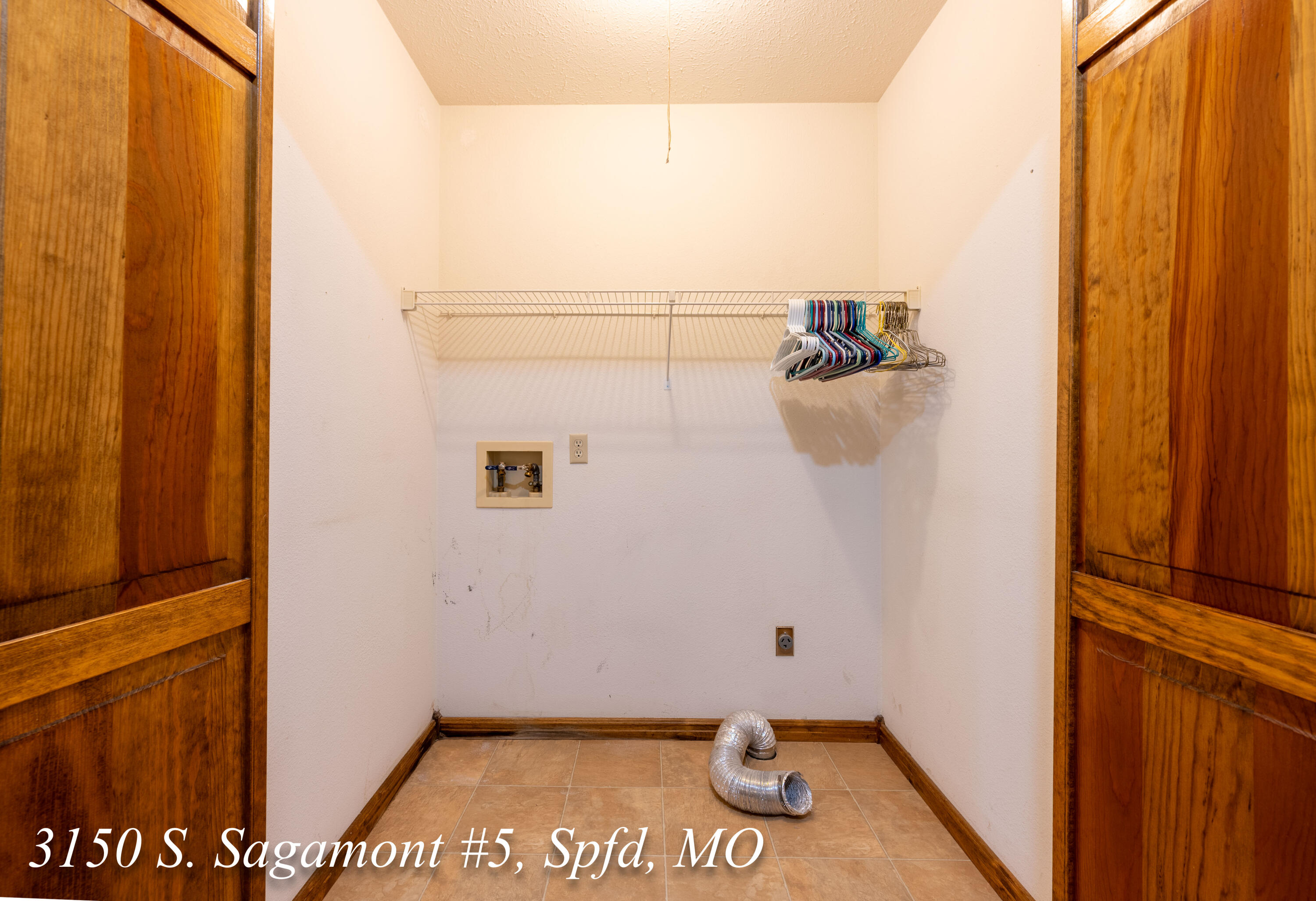 3150-5 South Sagamont Avenue Property Photo 30