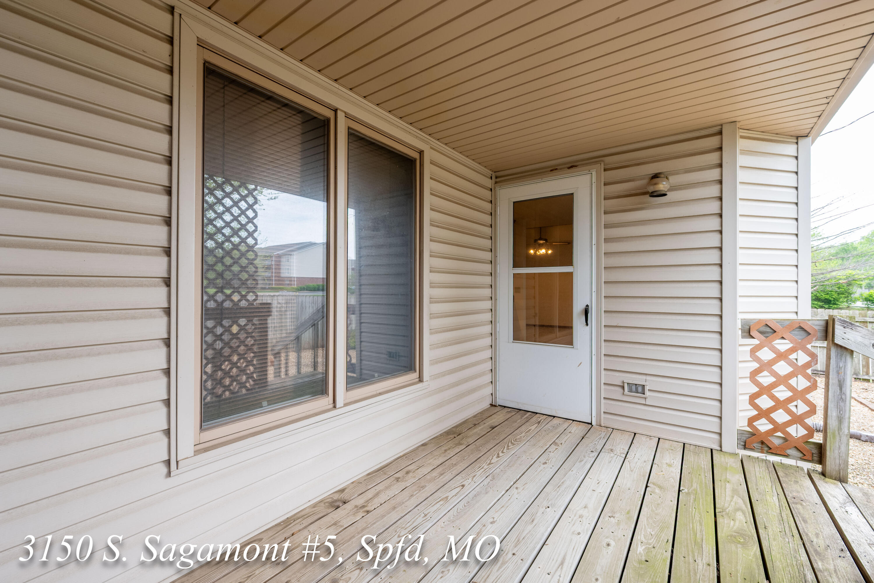 3150-5 South Sagamont Avenue Property Photo 33