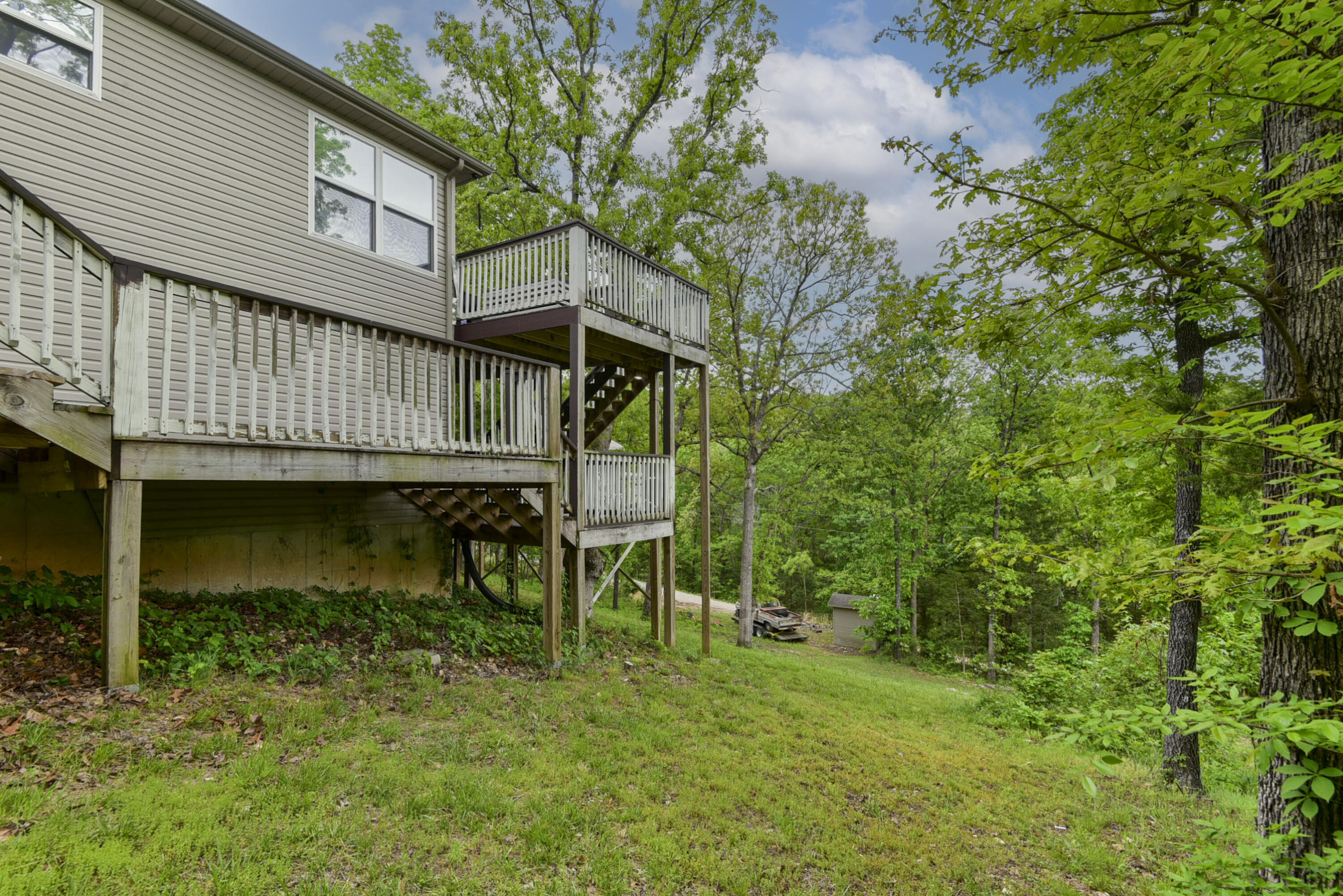301 Oakview Drive Property Photo 44