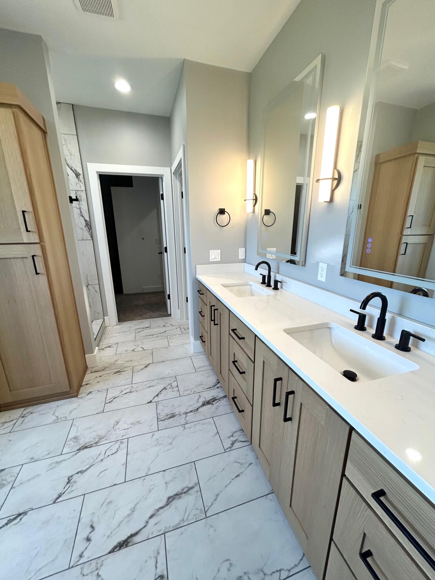 5958 South Clay Avenue Property Photo 15