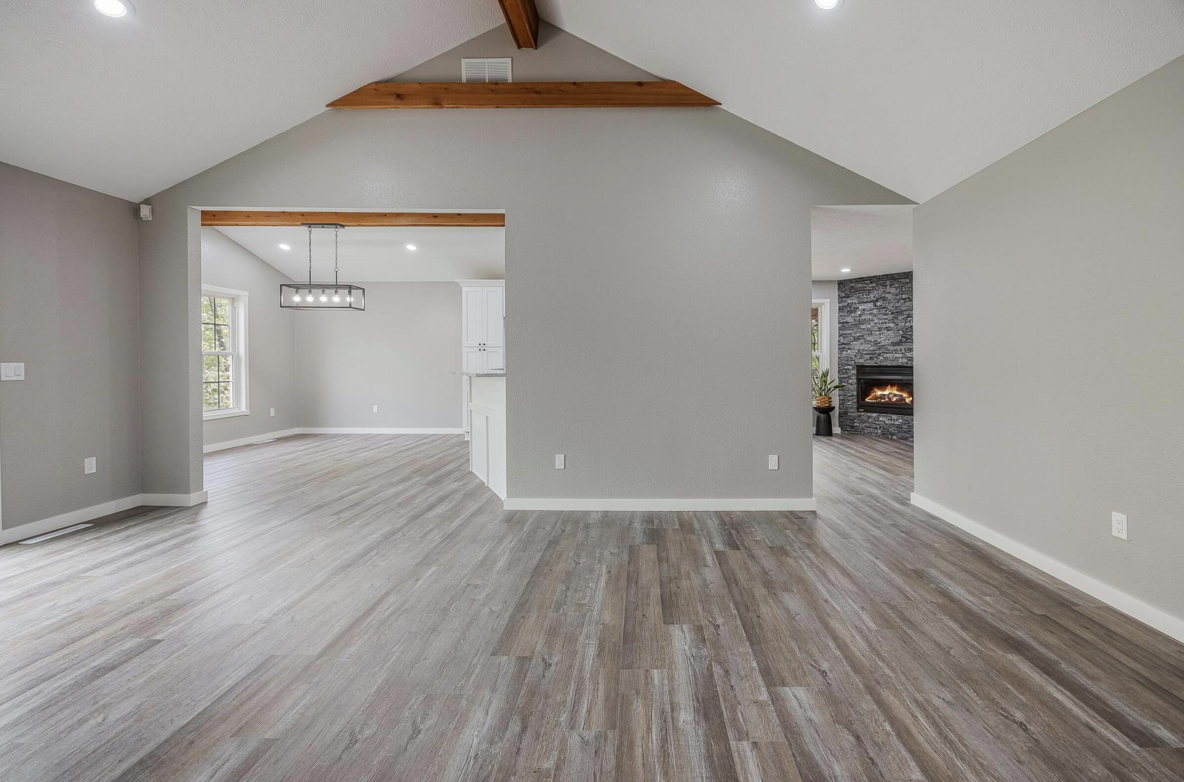 2457 Azalea Road Property Photo 8