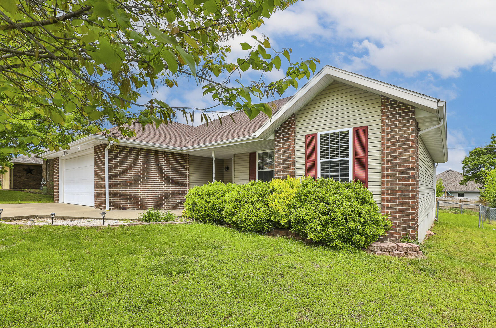 540 South Flint Property Photo 2